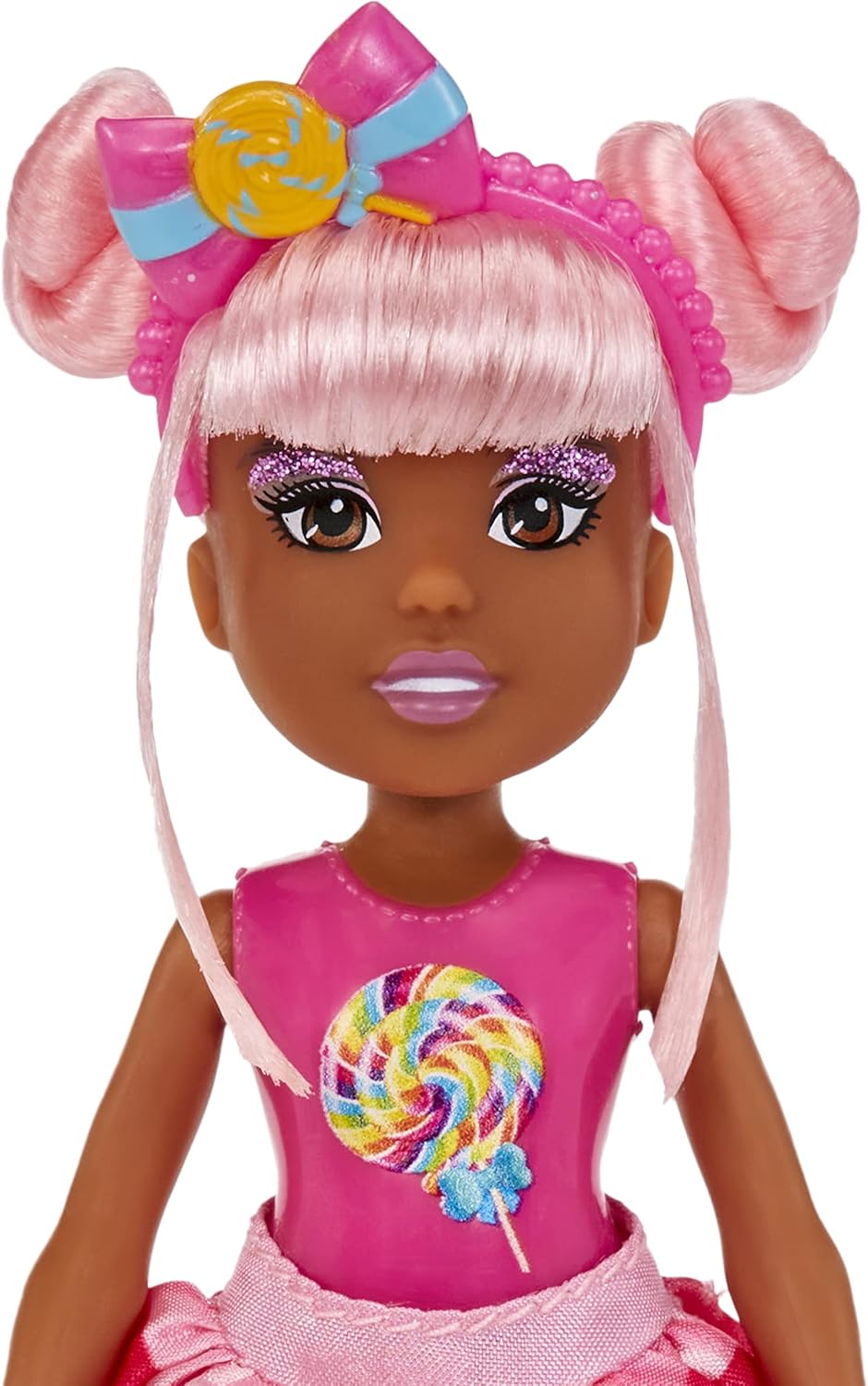 MGA Entertainment Dream Bella Little Candy Princess Jaylen, Lollipop Scented 5.5" Doll with Scratch 'N Sniff Tag, Long Pink Hair, Headband, Rainbow Skirt, 4 Fashion Accessories, Gift for 3-8 Years