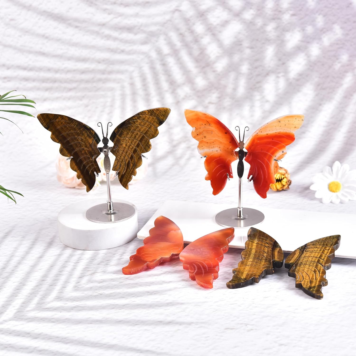 JIC Gem Natural Red Agate Crystal Butterfly Red Healing Gemstone Art Wings Carving Craft with Display Stand Decoration Reiki Chakra Balance (1pair, 10cm)