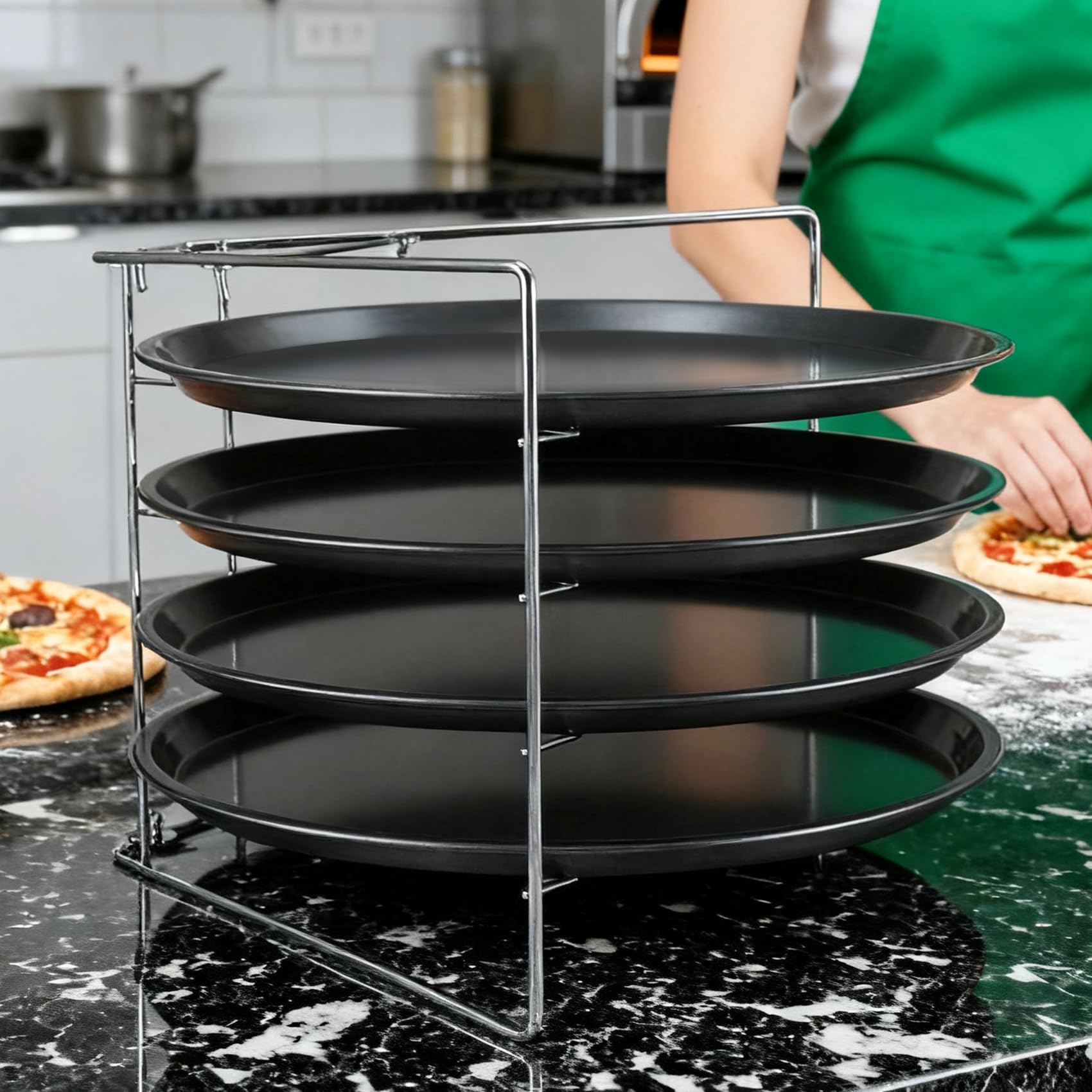 Nagoyuki Pizzablech 4er Set, ø 32 cm Pizzabäcker-Set mit 4 Backblechen und Ständer rundes Pizzabackblech mit Antihaftbeschichtung als Pizza-Backblech und Flammkuchen Blech