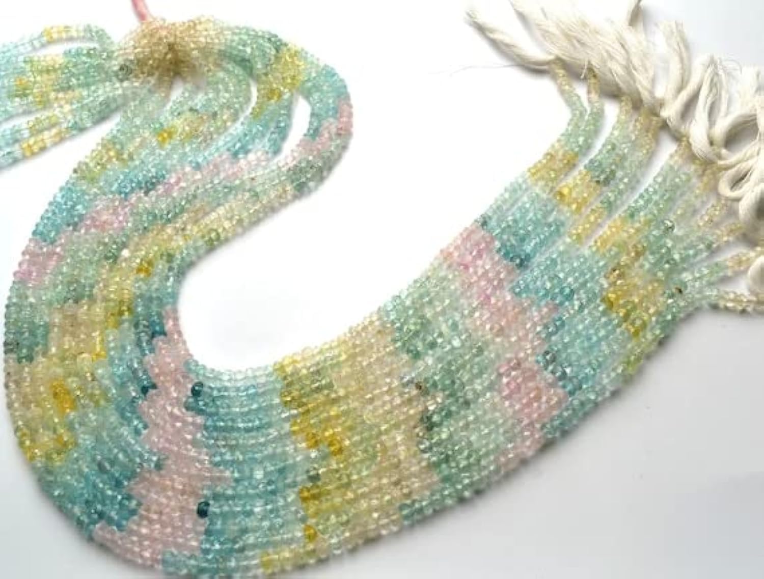 Aiguemarine naturelle perles facettées 3mm pour sublimer vos tenues d'été en bijoux fait main