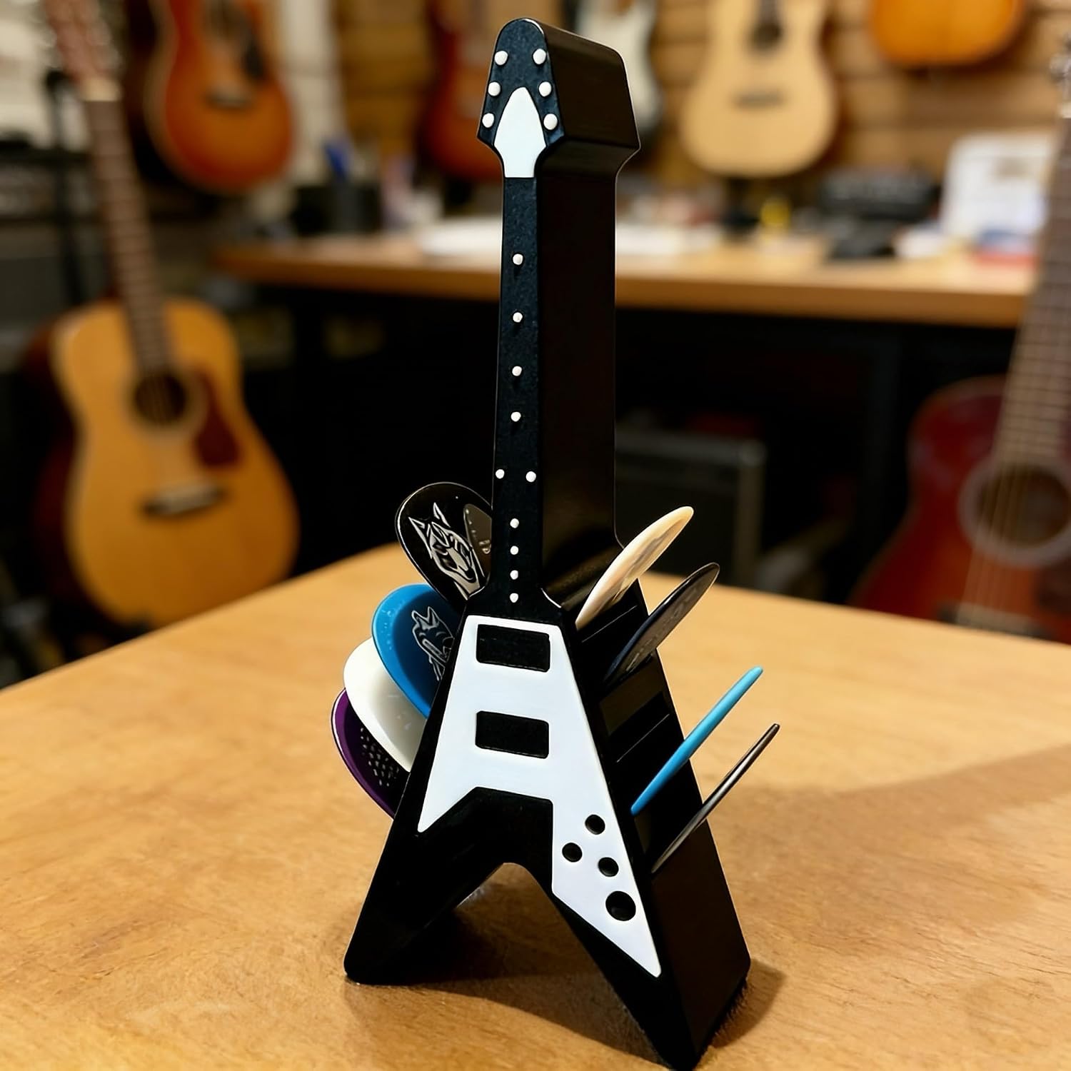 Condition photo showing Good Condition for 3d printed guitar pick holder box set, amp speaker & v-shaped guitar styled pick storage organizer with 5 picks, gift for guitar players & music enthusiasts, black-white