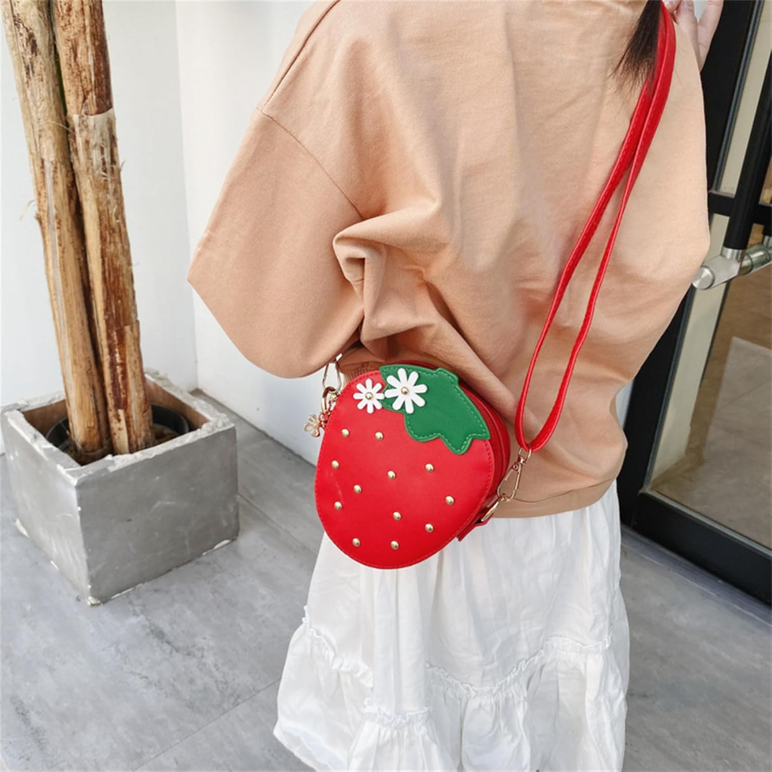 YYaaloa Strawberry Shape Purse with Rivets Shoulder HandBags Messenger Bag Kawaii Purse for Birthday Gift - Image 3