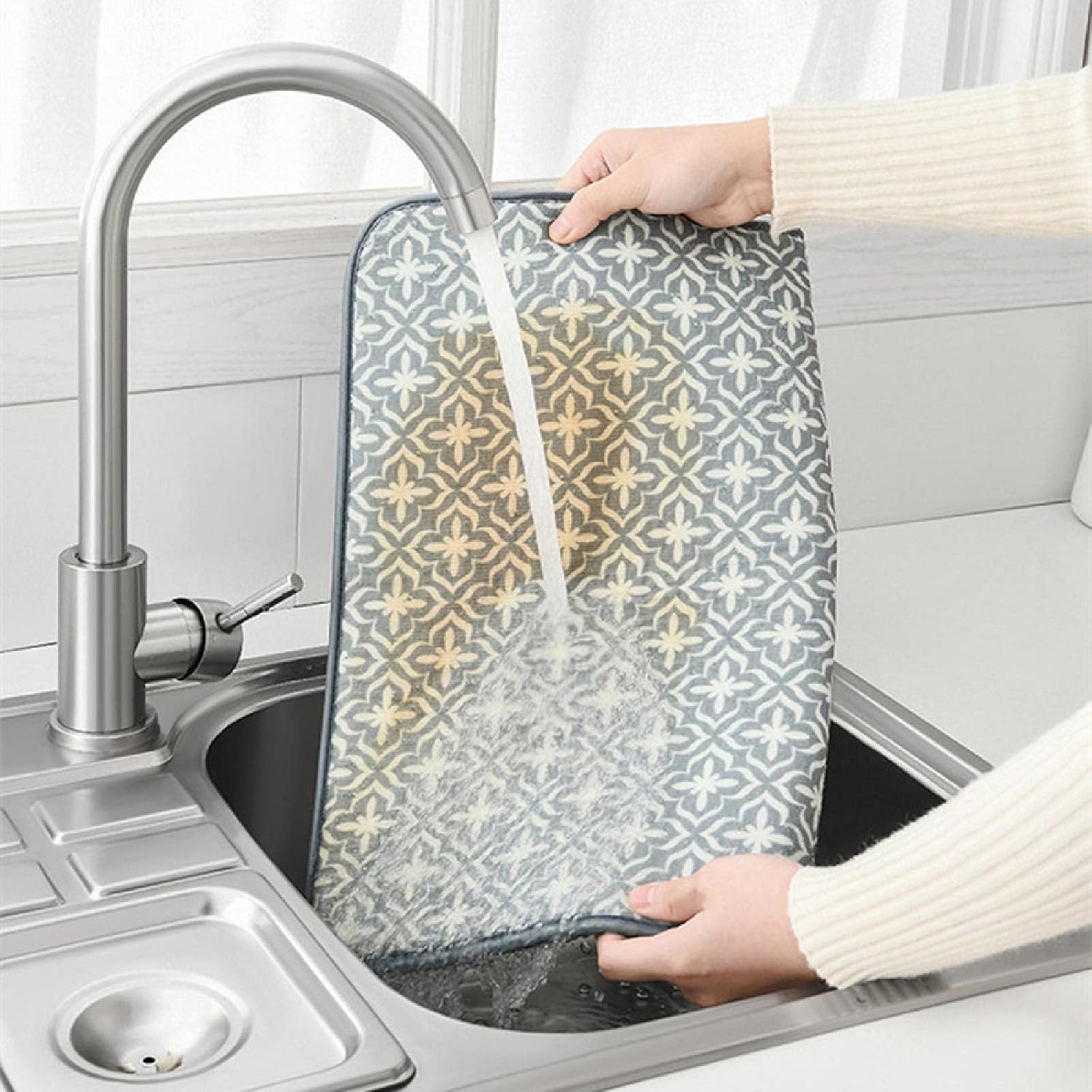SagaSave Dish Drying Pad for Kitchen Counter, Microfiber Fast-Drying Dish Mat, Heat Resistant Dishes Pad Dish Drainer Rack Mats Kitchen Accessories 8PCS