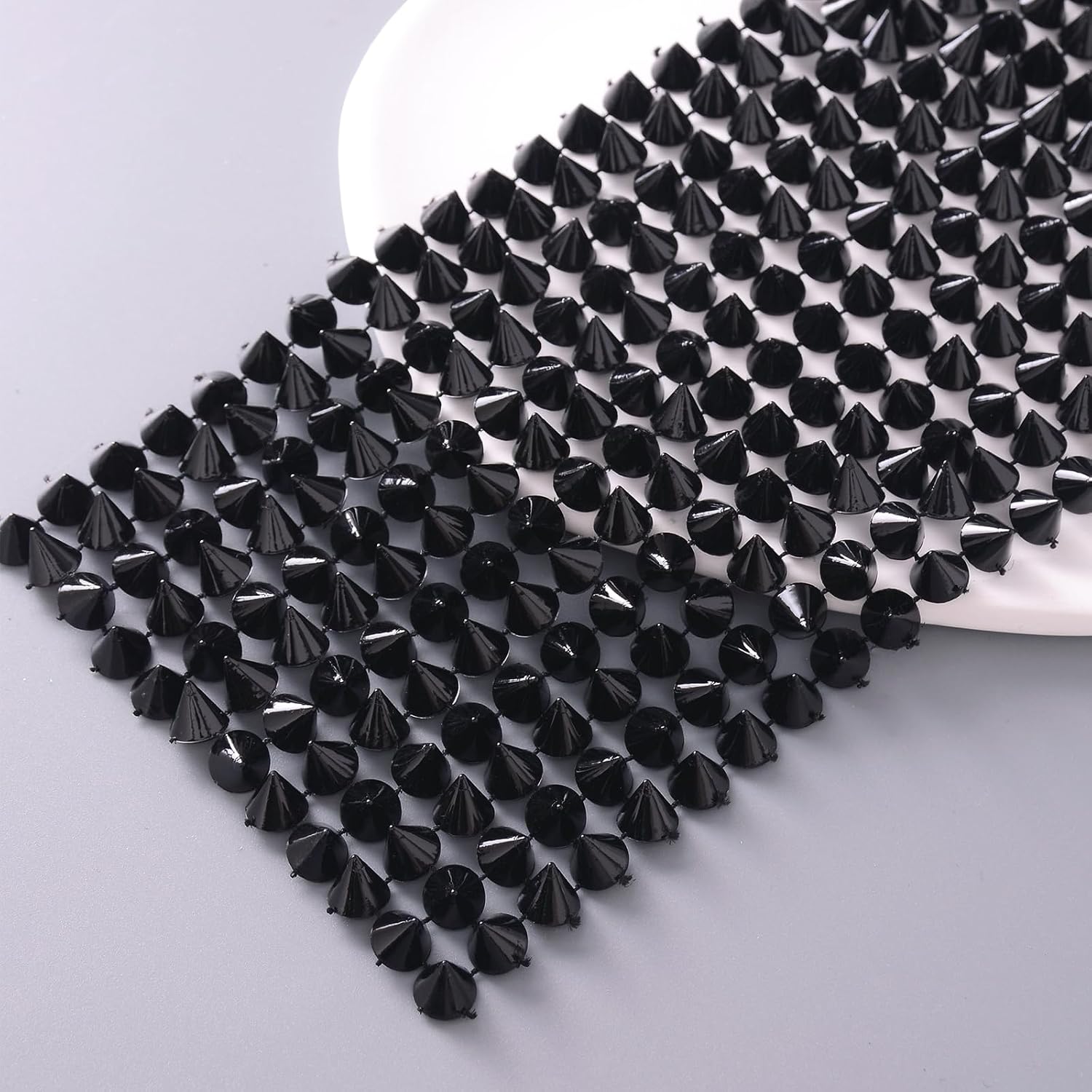 Jerler Sew Stitch on Spikes for Arts and Crafts Decoration, Mesh Rivets Studs Beads Cone Spoke Trim Punk Rock with Flat Back for Jacket, Clothing, Shoes and Performance (1 Yard, Black)