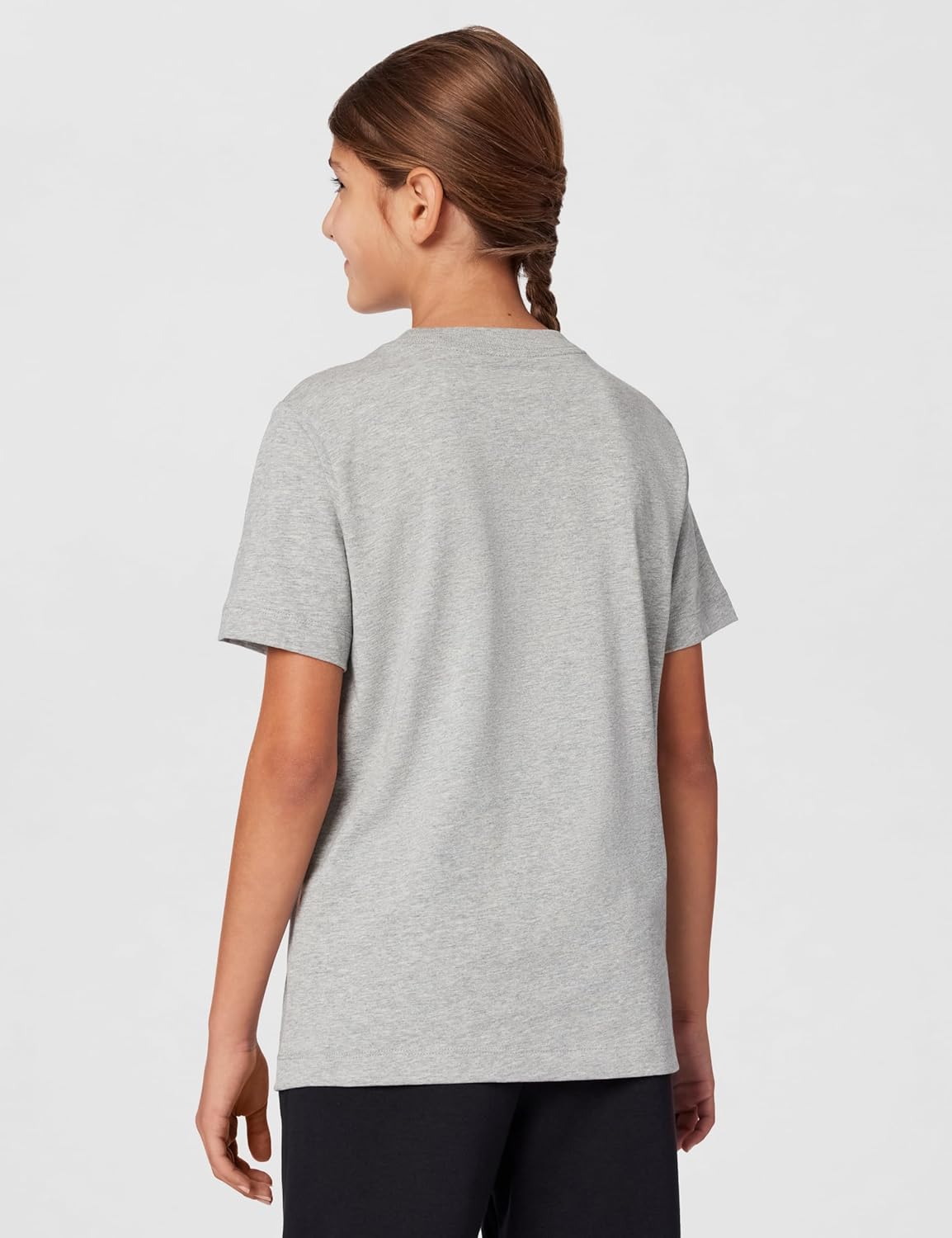 Nike Unisex Big Kids' Sportswear Club Just Do It Multi Sport T-Shirt - Boys and Girls - Image 4