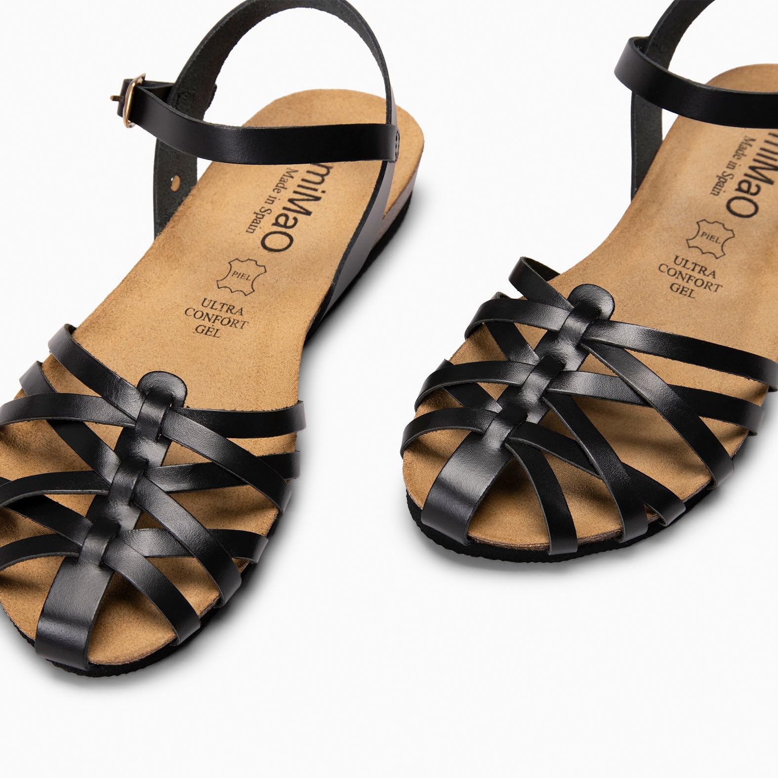 miMaO.Sandalias planas de tiras y plantilla de gel. Hecho en España