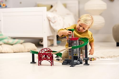 Vista 2 de Juego Brio World 33887 de 32 piezas, de juguete, tren con accesorios y pistas de madera, para niño a partir de 3 años