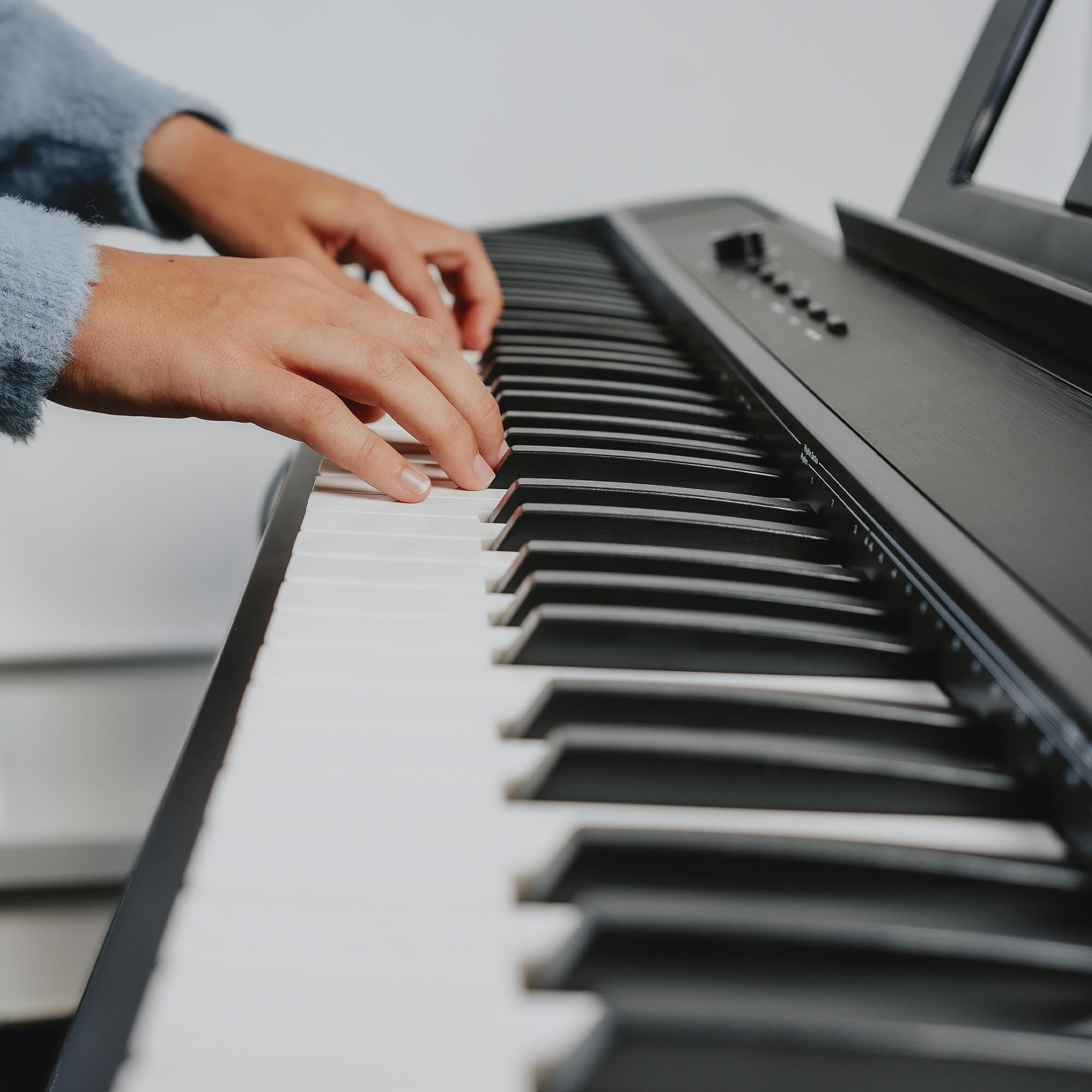 Axus AXD55 88-Tasten-Digitalpiano-Tastatur Mit Voll Gewichteten Hammertasten, Sustain-Pedal Und Hochwertigen Features Und Funktionen