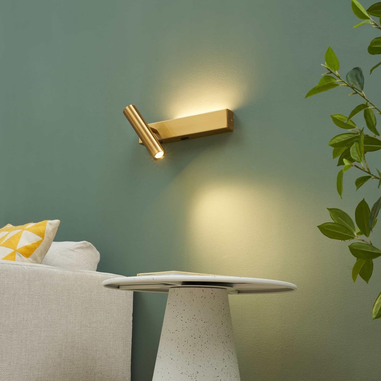 KOSILUM – Aplique de latón cabecera etiquetadora izquierda con interruptor – Lodvi – Izquierda – Luz blanca cálida – Iluminación salón dormitorio cocina pasillo – – 1718 lm – LED integrado – IP20