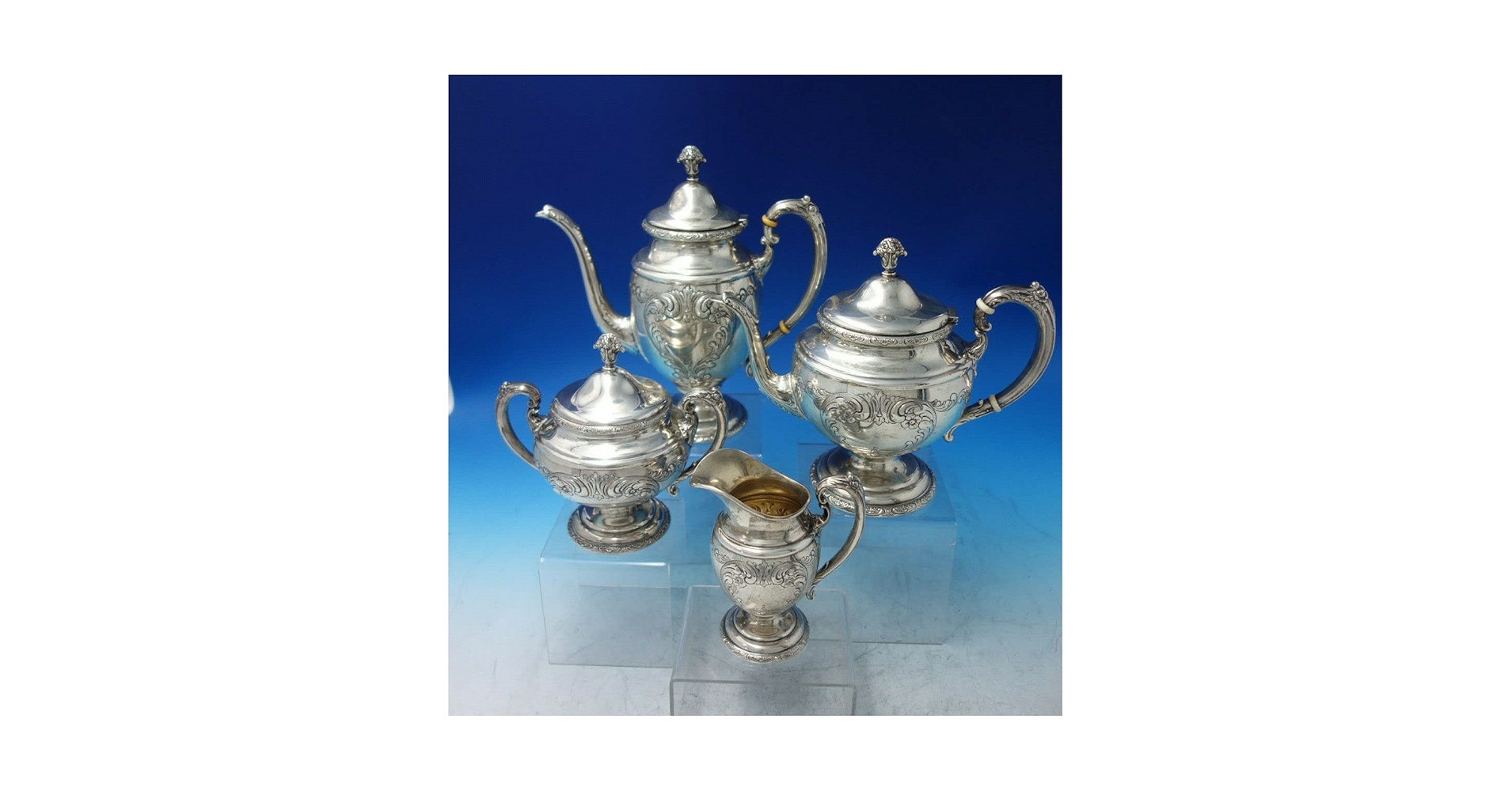 アンティーク ポットサービス４ピースセットOld Master Amazon.com | Old Master by Towle Sterling Silver Tea Set 4-piece