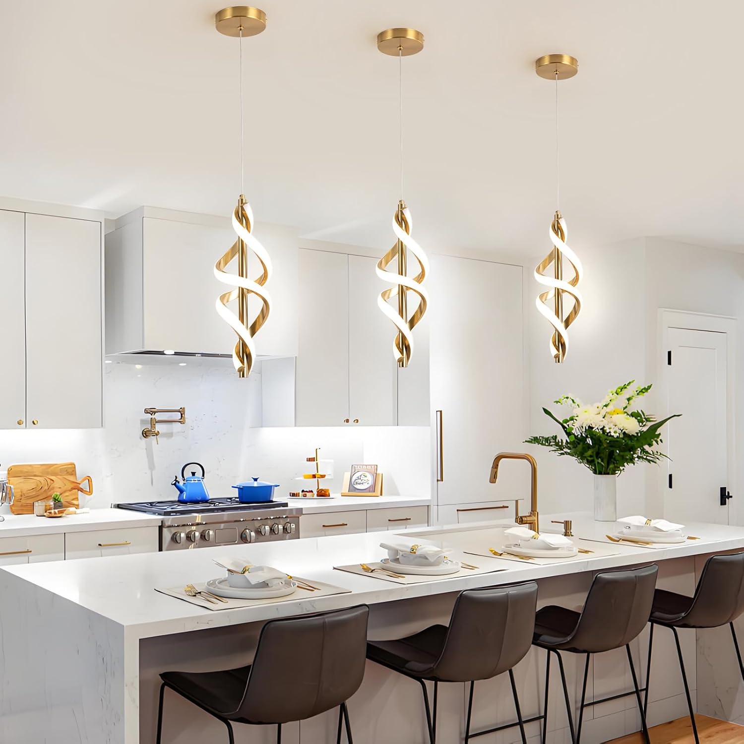 Gold Pendant Light,4000K Modern LED Pendant Lights Kitchen Island,Adjustable Pendant Lighting Over Island Hanging Pendant Light Fixtures for Kitchen Dining Room Hallway Foyer,1 Pack(Gold)