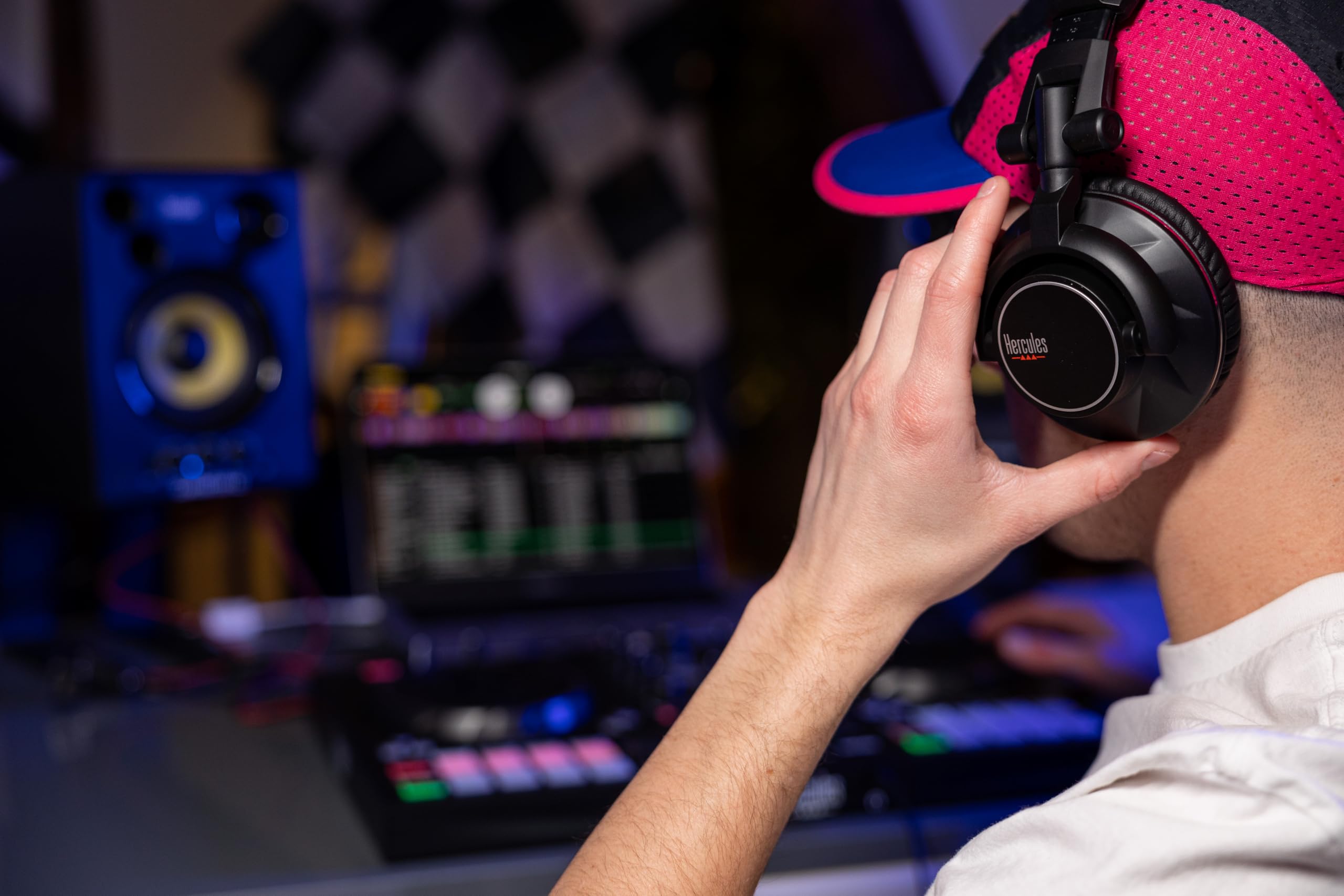 Hercules DJ Essentials Kit – Kit tout-en-un pour apprendre à mixer – Logiciels et tutoriels inclus