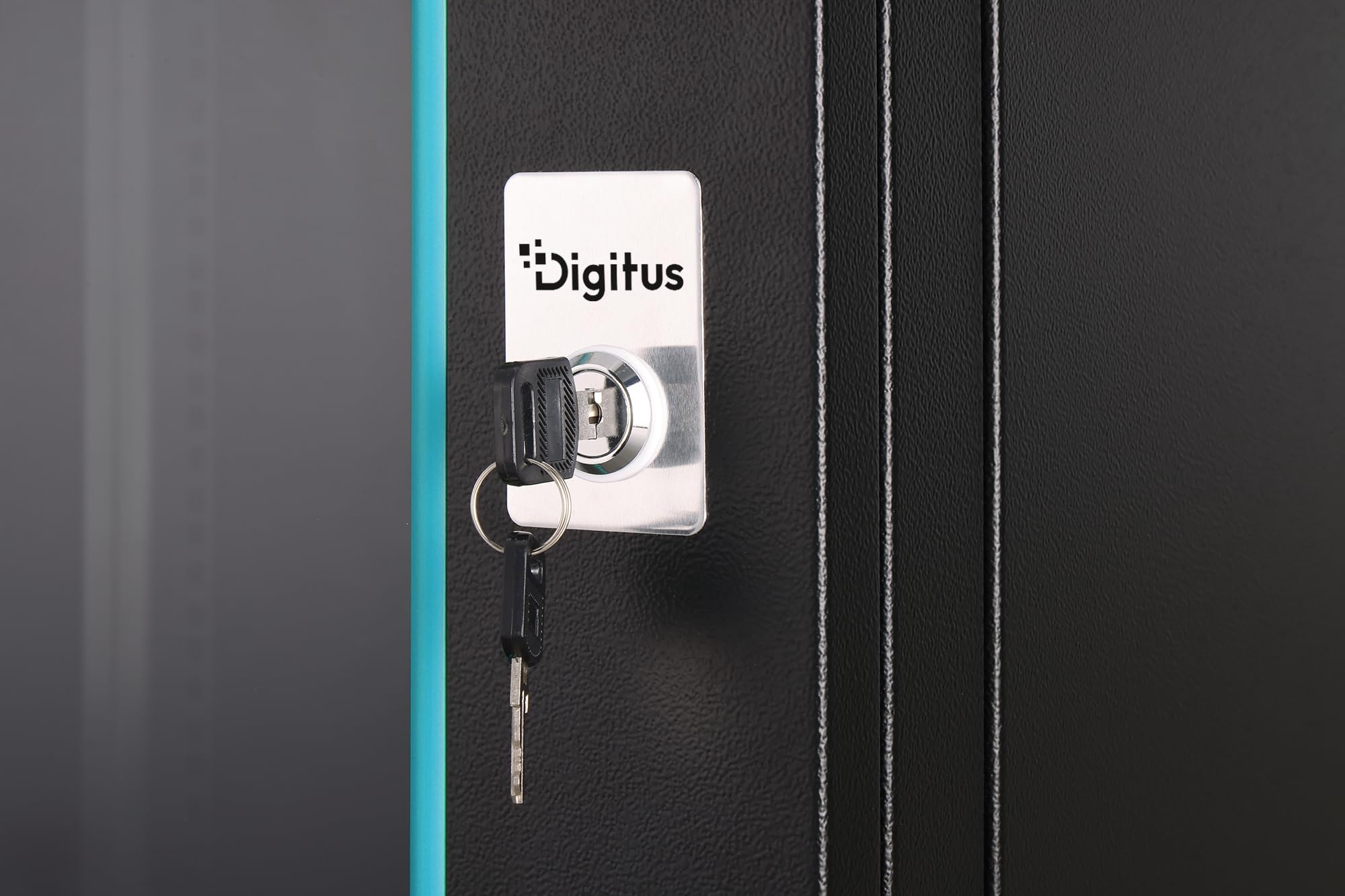 DIGITUS Szafa sieciowa – szafa 19-calowa 12U – niezmontowana – montaż na ścianie – głębokość 600 mm – głębokość użytkowa 470 mm – nośność 60 kg – szklane drzwi – seria Dynamic-N – czarna
