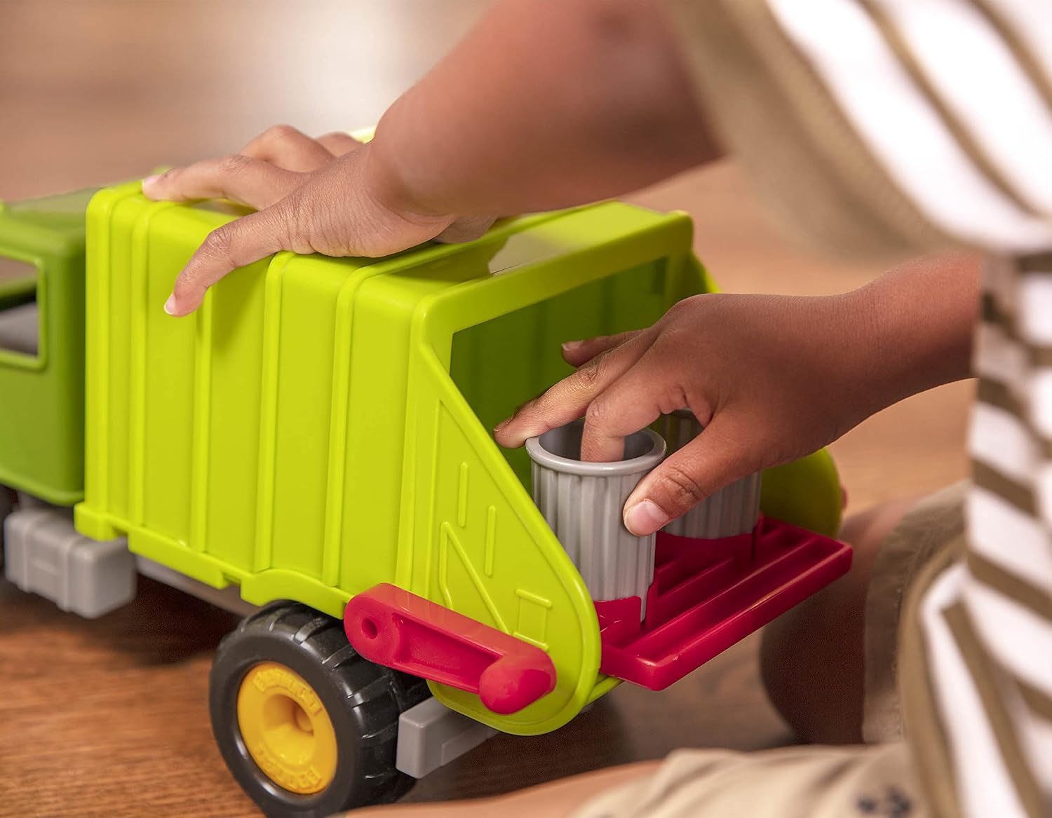 Battat - Garbage Truck with 2 Garbage Bins & 1 Driver - Toy Trucks for Toddlers 18M+, Lime Green