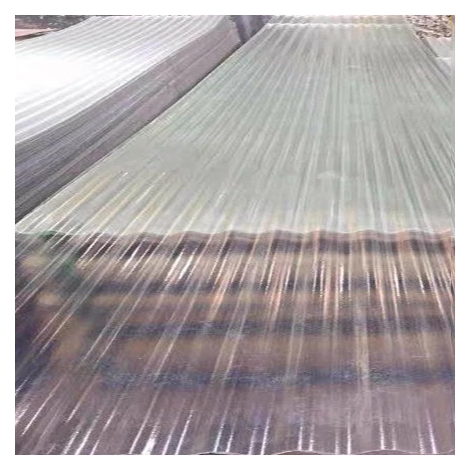 Feuille d'éclairage naturel avec isolation thermique pour abri