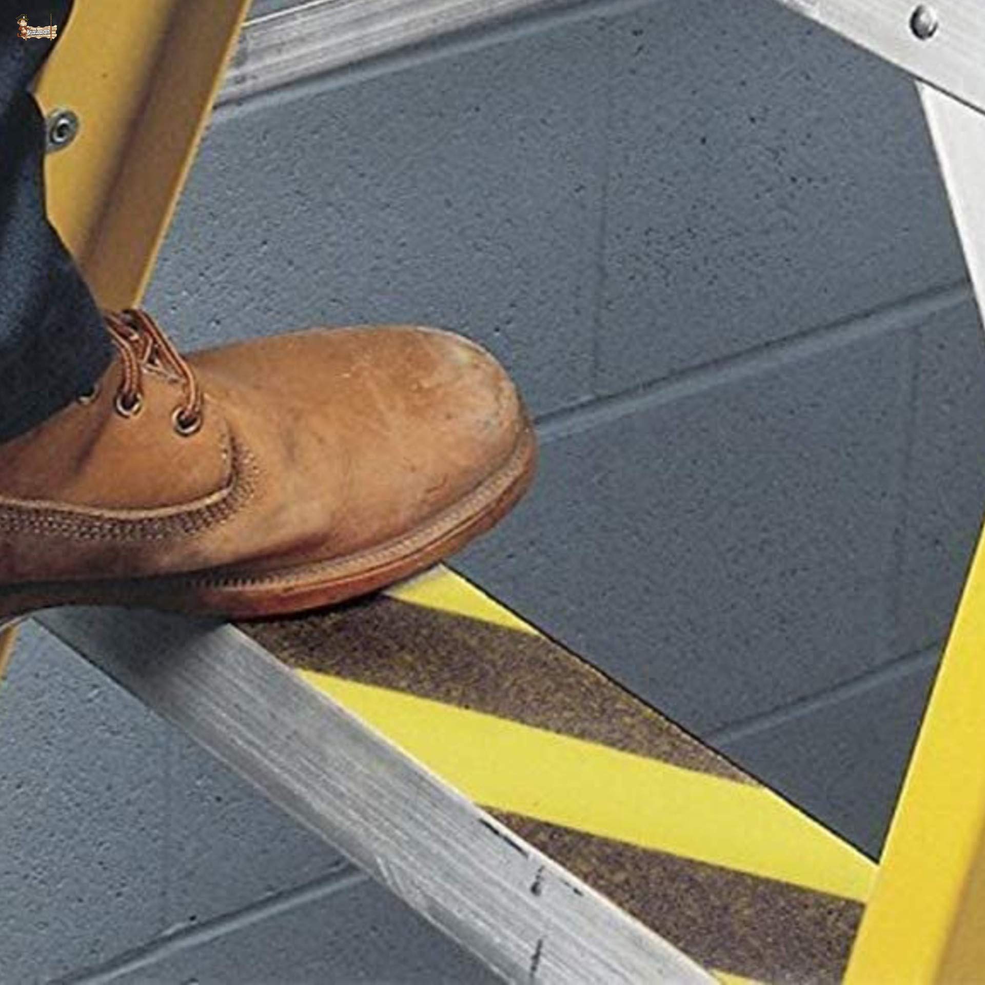 BricoLoco Cinta banda antideslizante adhesiva antiresbalante para escaleras, escalones, suelo, zonas resbaladizas. Amarillo y negro. Ancho 50 mm. Largo 5 mts. (5)