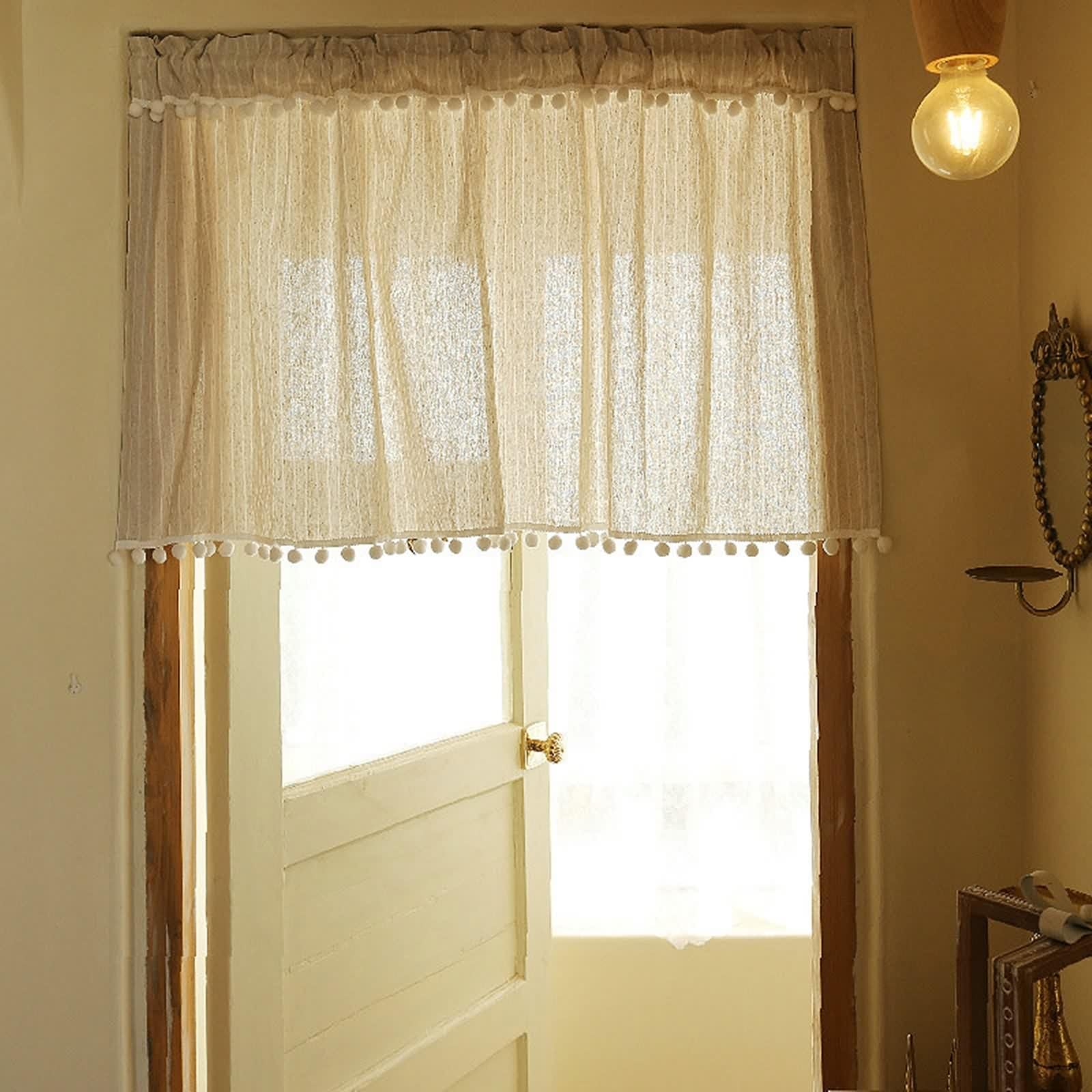Kurze Gardinen Küche, Verdunkelung Bistrogardine Beige Polyester Scheibengardinen Einfarbig mit Streifenmuster und Pompons BxH 135x150cm