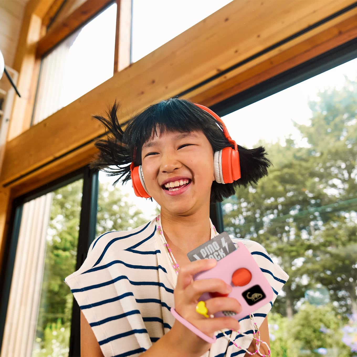 Yoto Confezione di ispirazione 3-7 anni - 6 carte con racconti audio per bambini in spagnolo senza schermi. Storie per imparare e quiz interattivi. Compatibile con Yoto. Età 3+.