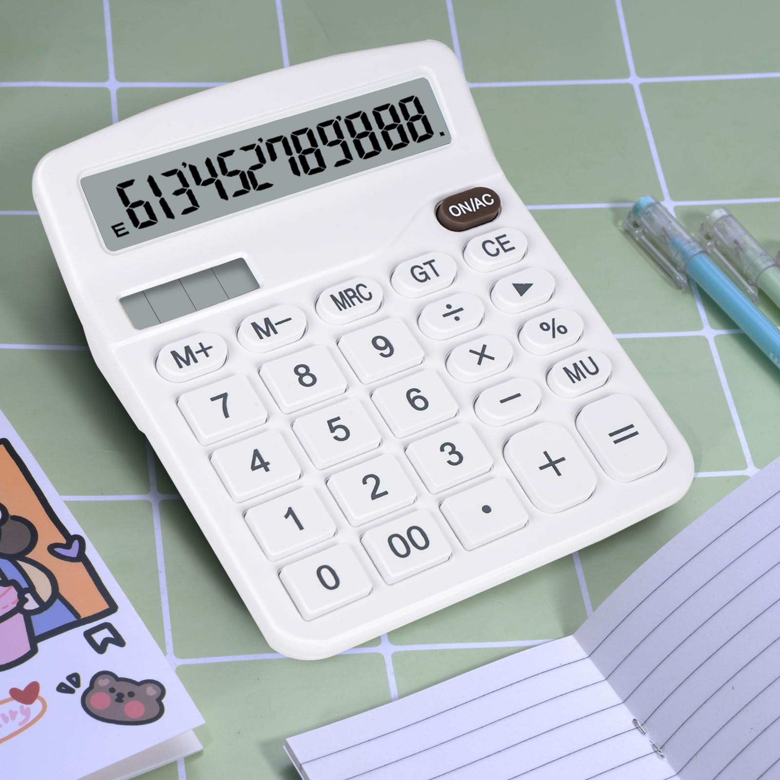 Jolie calculatrice de bureau blanche avec gros boutons, double source d'alimentation, solaire et batterie, grand écran d'affichage, parfaite pour le bureau, les enseignants et les étudiants