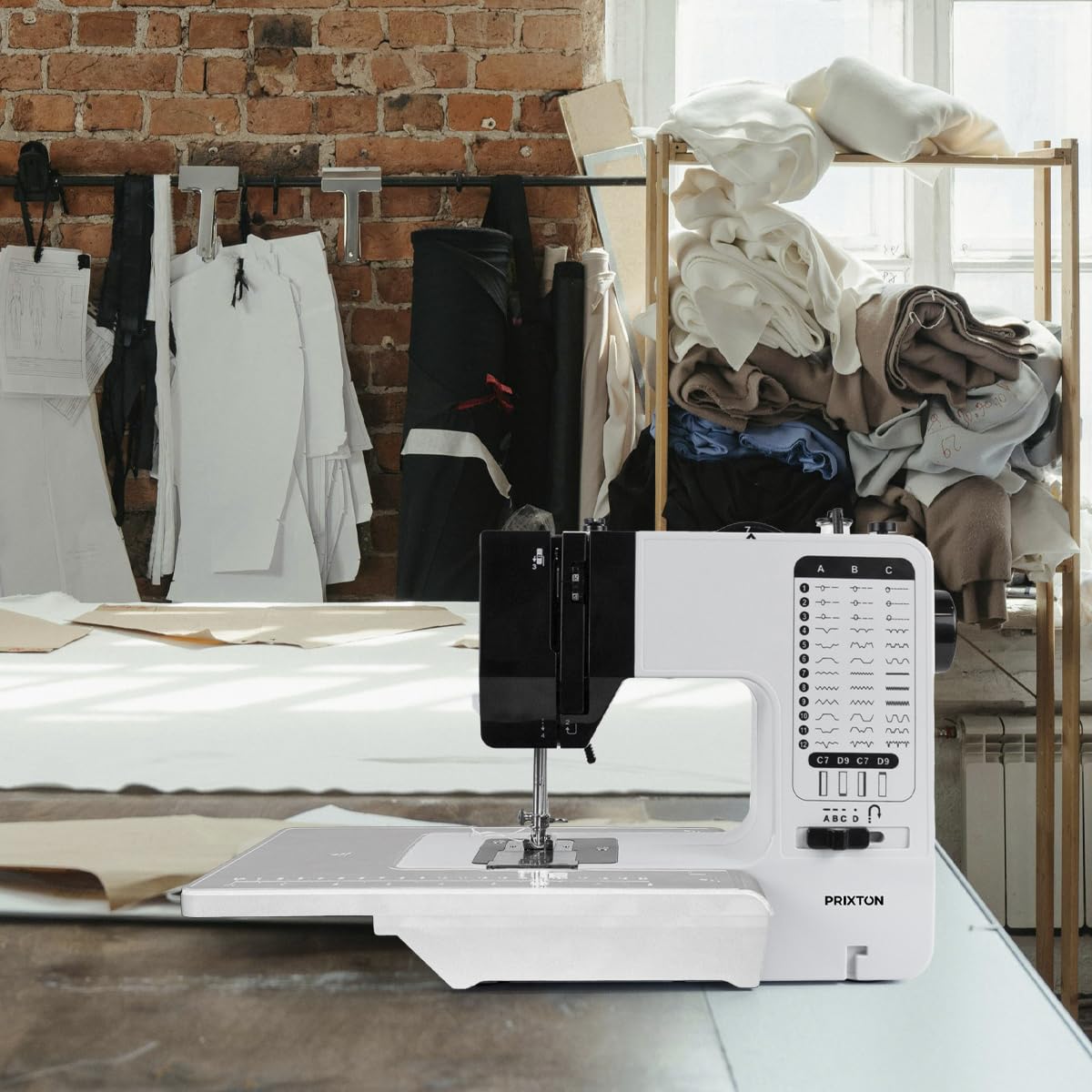 PRIXTON Macchina da cucire P125, 38 punti diversi, 2 velocità, tavolo espandibile, cassetto per accessori, lampada e pedale inclusi