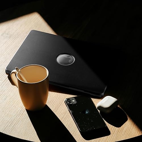 Miniatura 8 de Funda esencial de viaje para MacBook Pro de 14 pulgadas, M5/M4/M3/M2/M1 Pro/Max Chip (2026-2021), funda protectora delgada, ventilación