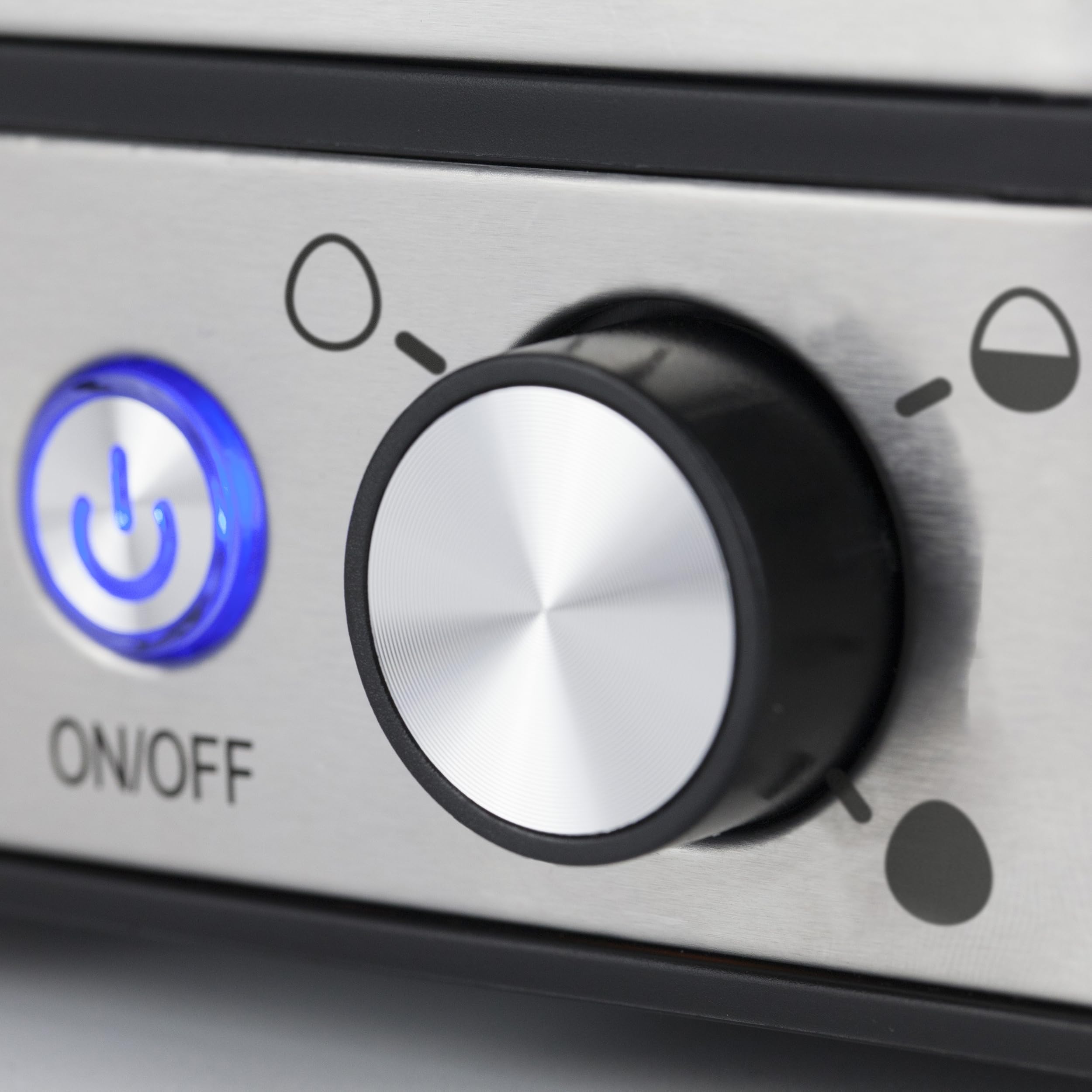 CASO E 9 - Cuisinier d'œufs design, cuiseur d'œufs électronique pour jusqu'à 8 œufs, support d'œufs amovible, signal acoustique, sans BPA, avec verre doseur et pic à œufs et deux coquilles à pocher