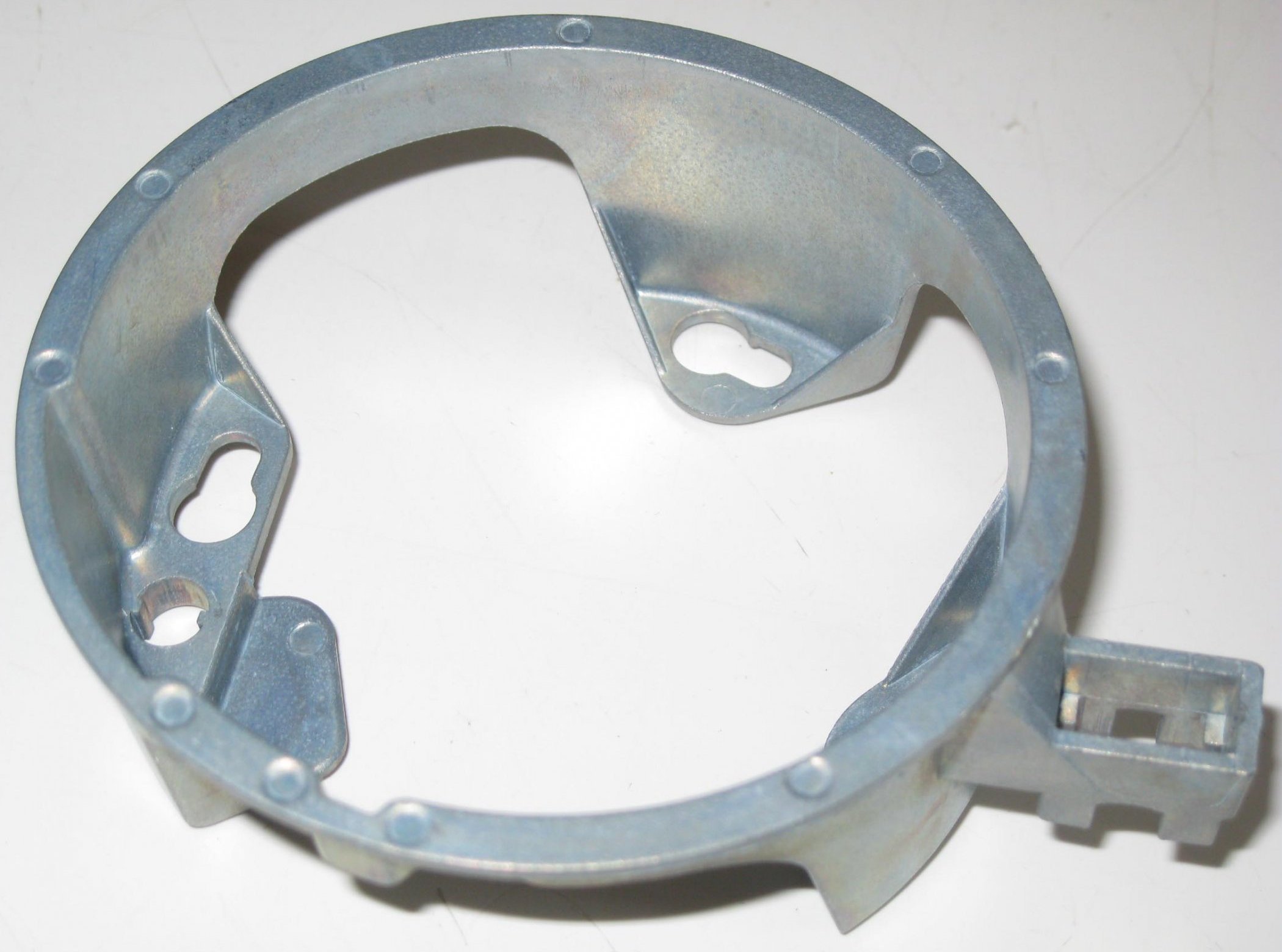 Amazon | BMW Boot Trunk Release Button Bracket Frame 7201960 