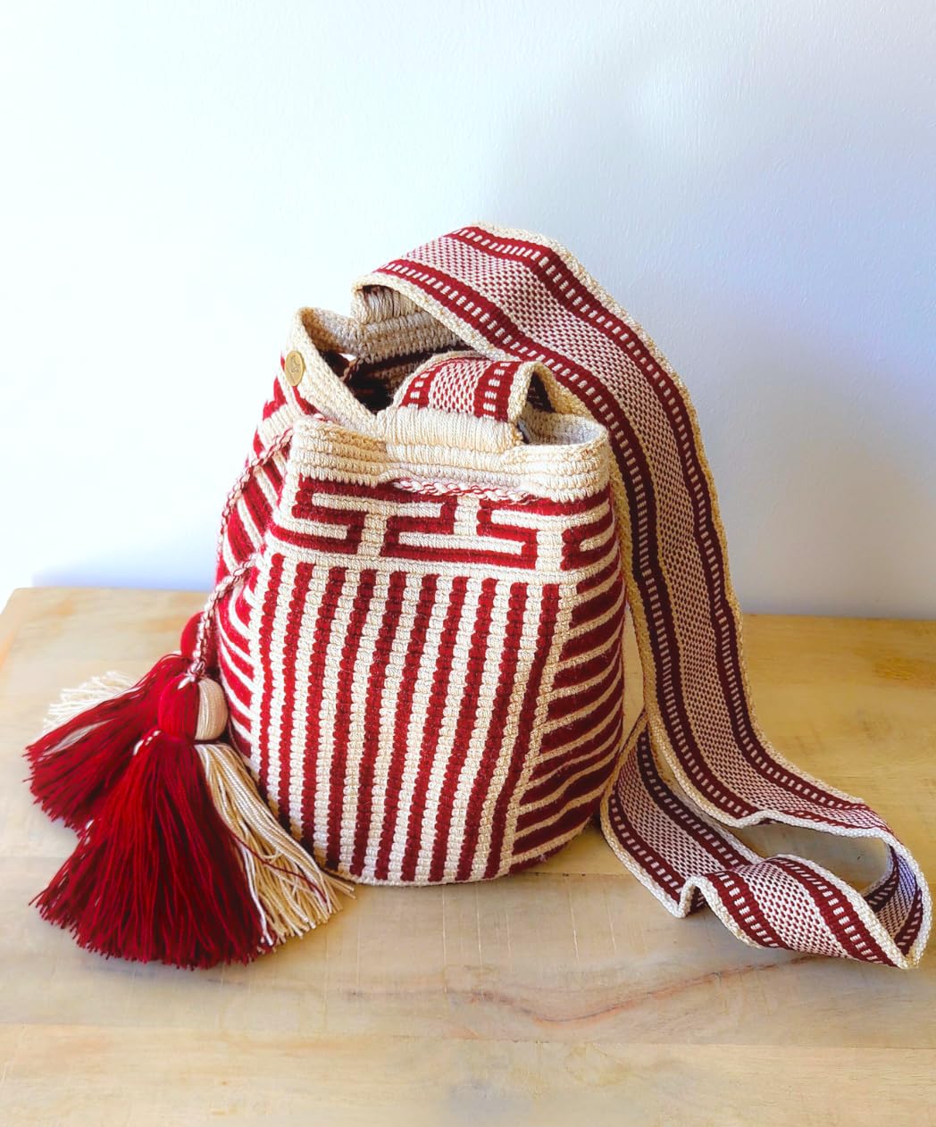Terra Fusion Wayuu | Bolso Cubo hecho a mano | BORDEALES | Medio, beige