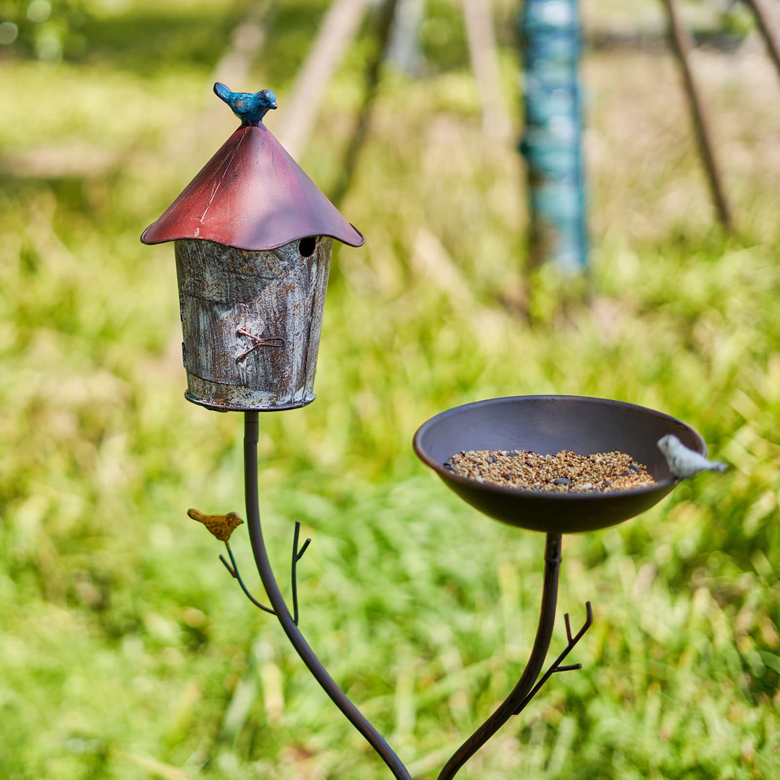 Vogeltränke und Vogelhäuser mit Stange, Distressed Metall Vogeltränke Schale und Vogelhaus Pfahl für Outdoor Garten Hof Dekoration (Vogelbäder/Vogelhäuser-A)