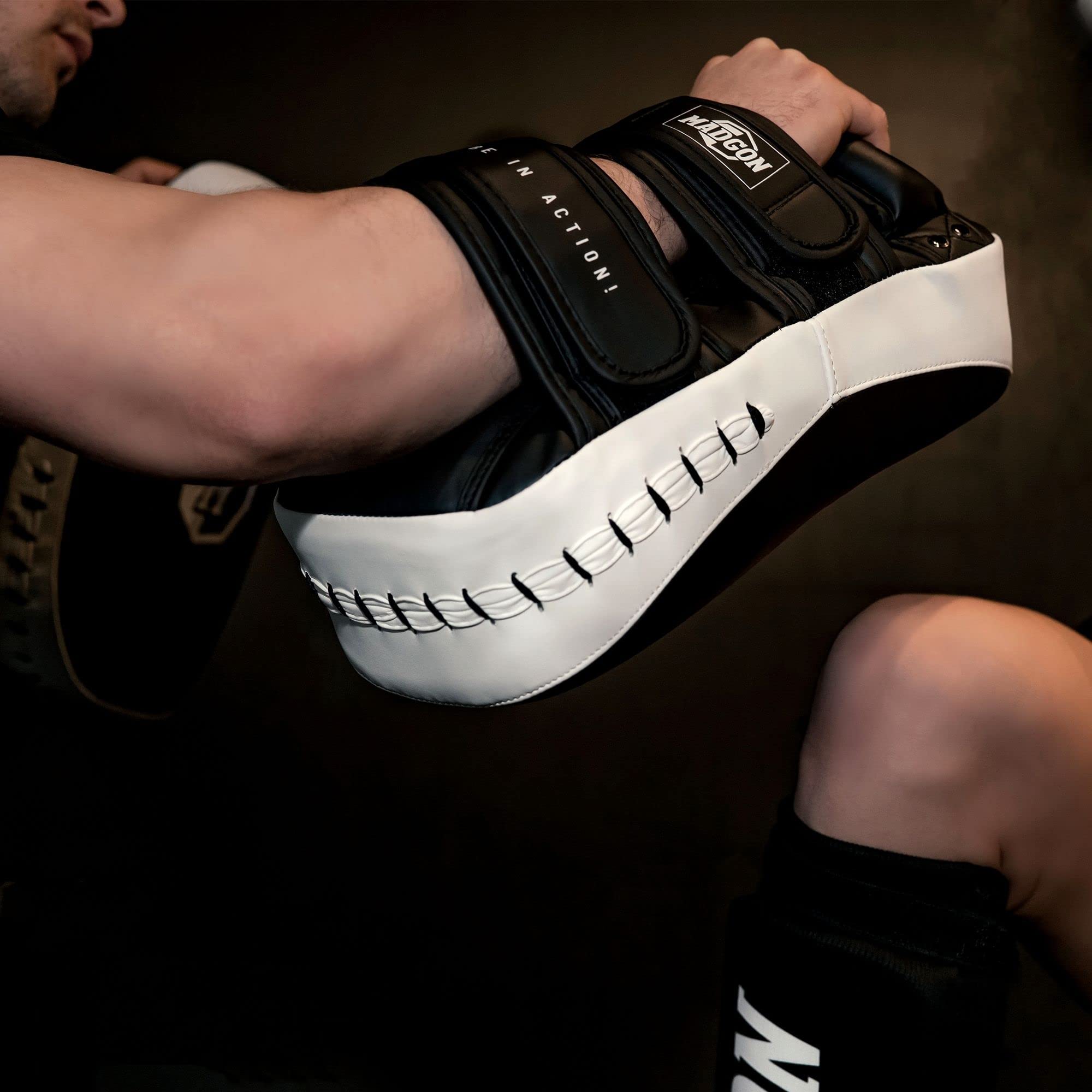 MADGON Pattes d'Ours pour Arts Martiaux MMA Kick-Boxing Boxe - Pads Durables Absorption des Chocs