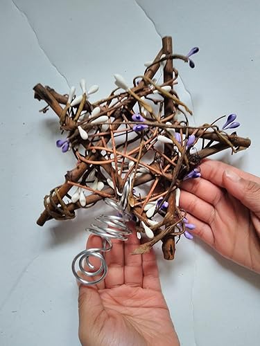 Miniatura 5 de Rustic Rattan & Berries Christmas Tree Star in Choice of Large or Small