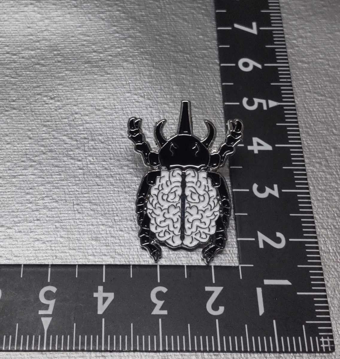 カブトムシ ピンバッジ 3体セット 51fhz74uoFL._AC_SY200_QL15_.jpg