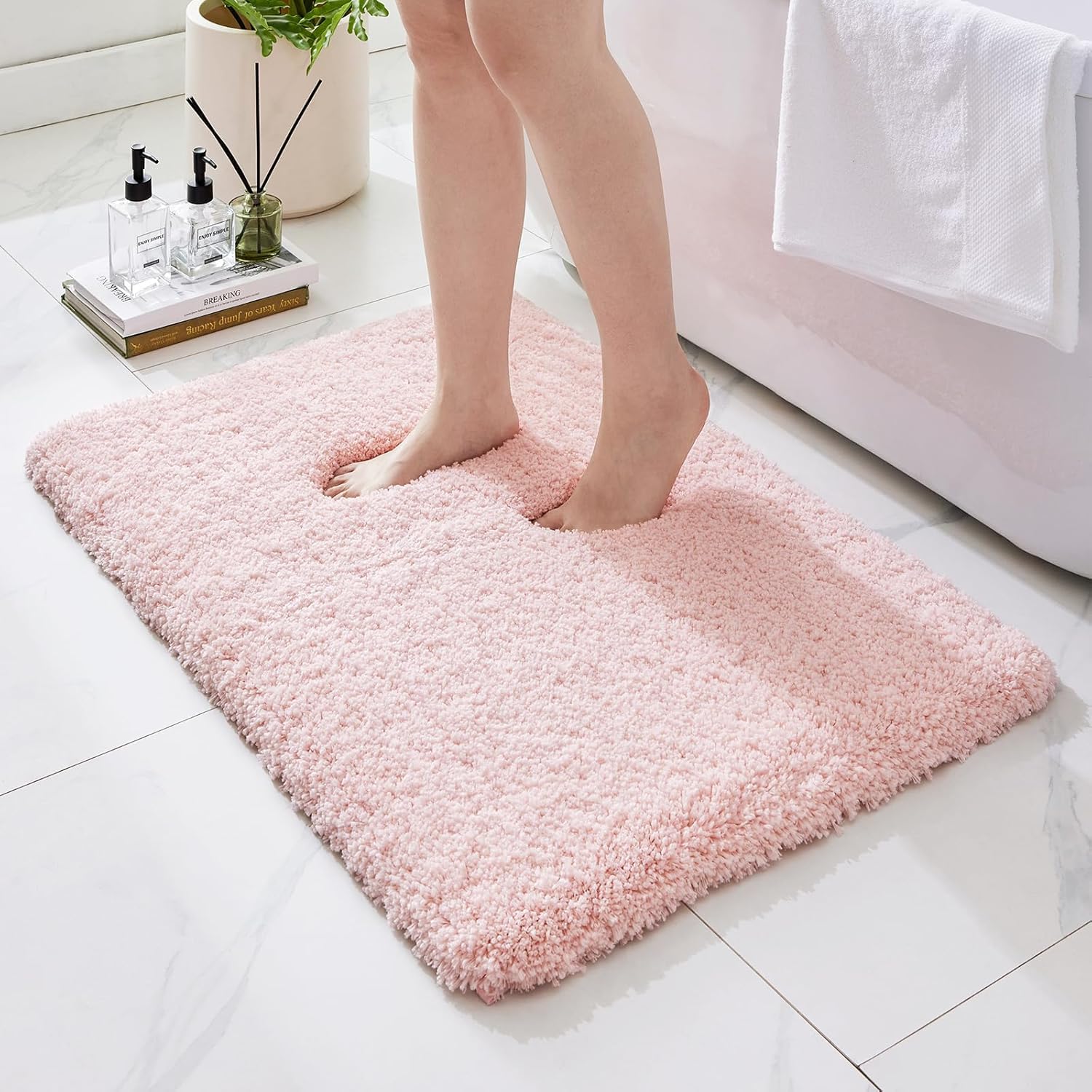 Ruggnovea Bathroom Rugs Non Slip Washable 32x20, Ultra Soft Thick Shaggy Absorbent Bath Mats, High Density Foam Latex Non Slip Backing Bath Rugs,