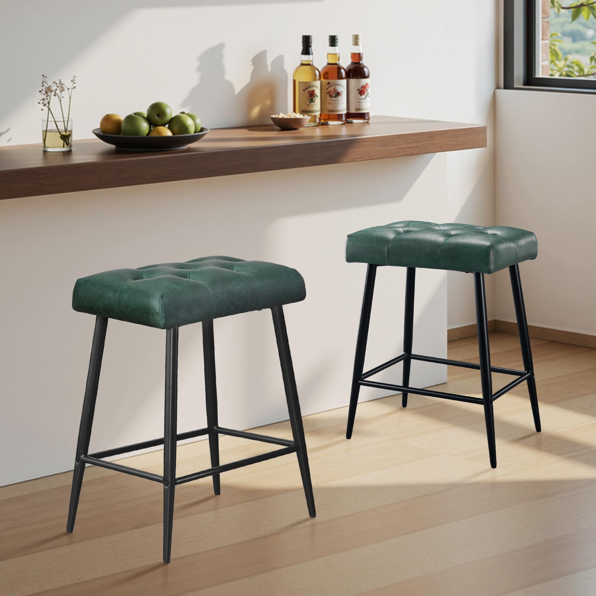 STOOLINK Sgabelli Bar Set di 2, Sgabelli Cucina con Poggiapiedi, Sgabello Alto Pelle in Microfibra, Sgabelli Isola Cucina Rétro, Sgabelli da Cucina per Cucina e Isola Cucina-Verde