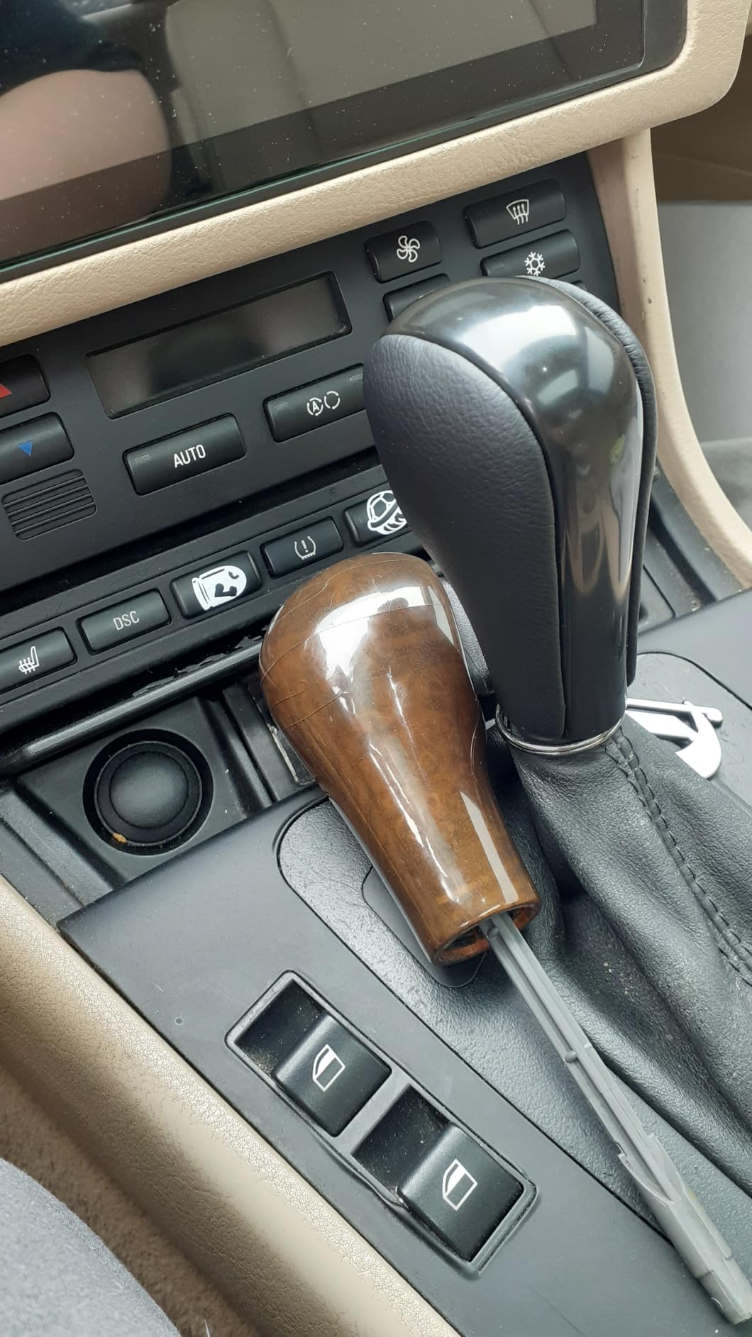 Fouedy Automatic Gear Shift Knob for BMW E39 E46 E60 E90 E83 8