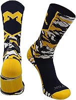 Vista 14 de TCK NCAA Woodland Camo Crew Socks – Officially Licensed Collegiate Fan Gear – Durable Cushioned Moisture Wicking Socks