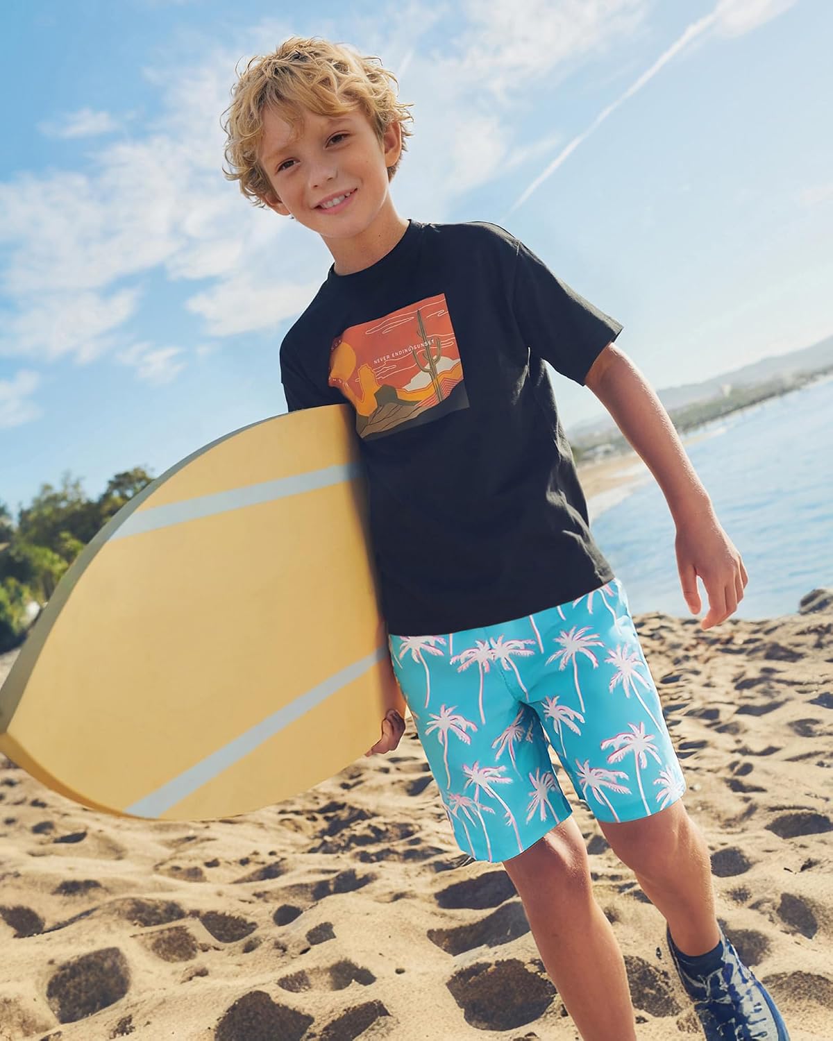 SURF CUZ Boys Swim Trunks Compression Liner Stretch Swim Shorts Athletic Anti-Chafe Zipper Pockets Teen 8-16