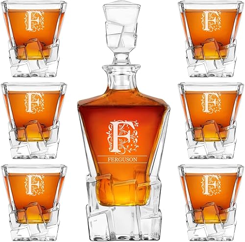 Maverton Decantador de whisky personalizado y 6 vasos para hombre - Elegante juego de whisky con grabado - Modelo de cubitos de hielo - Elegante