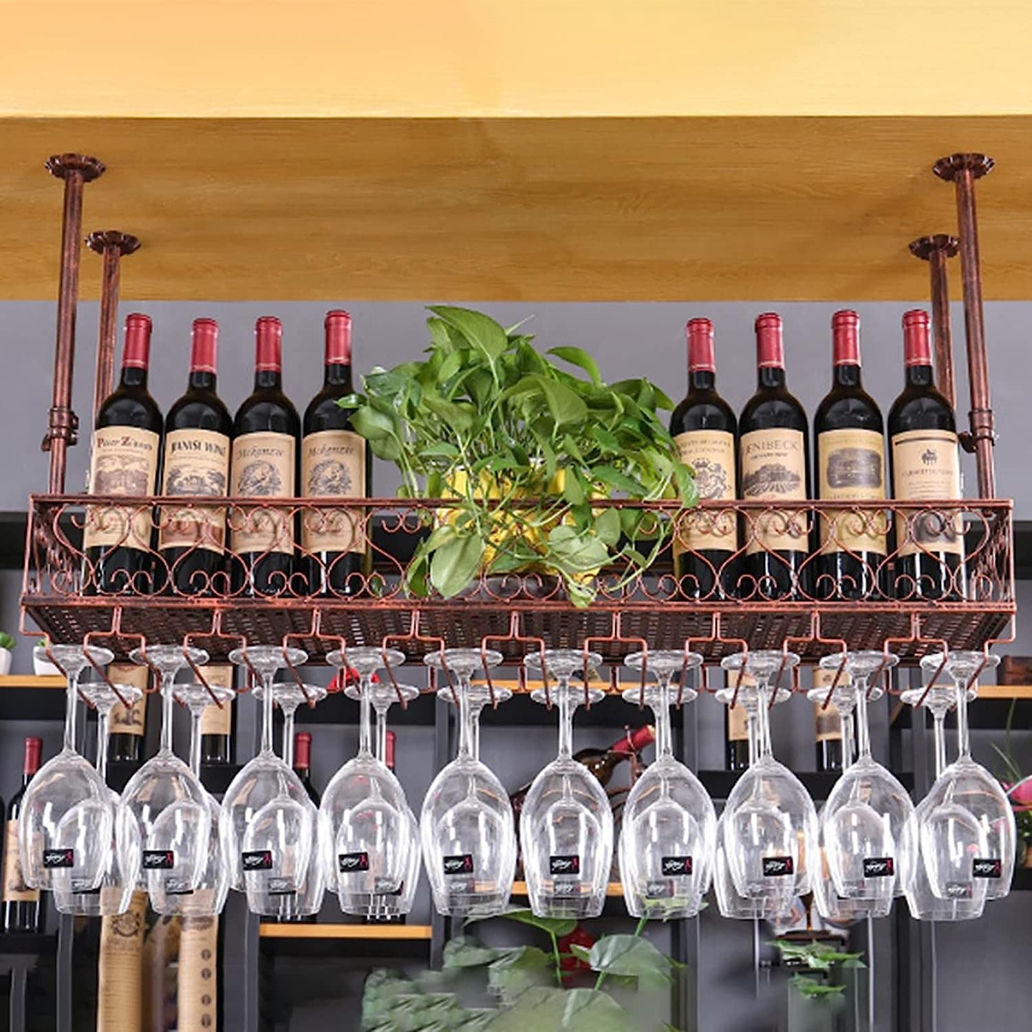 Porte-bouteilles de vin suspendu pour sublimer vos soirées entre amis