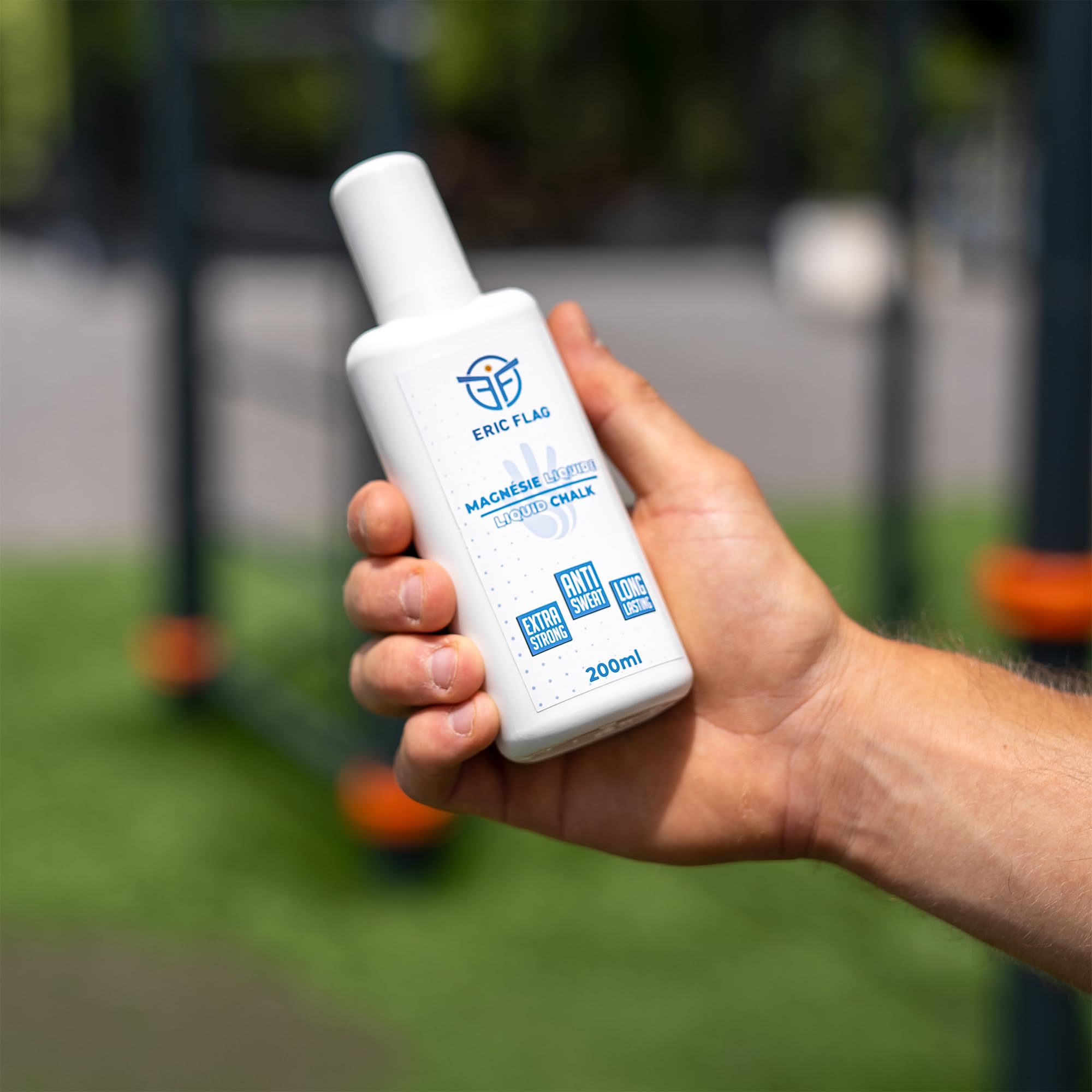 Eric Flag Magnesite Liquida Palestra - Magnesio Liquido 200 ml per Arrampicata, Crossfit, Sollevamento Pesi, Tennis, Padel, Pole Dance - Non scivola per Presa Migliore, Mani senza Sudore, Lunga Durata