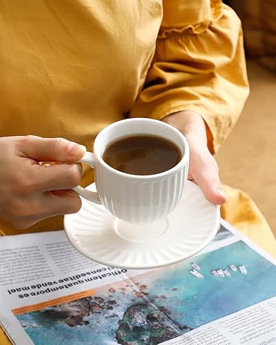 Miniatura 7 de Hasense Juego de 4 tazas y platillos de porcelana para capuchino, taza de té Demitasse blanca acanalada de 6 onzas con mango grande, juego de tazas