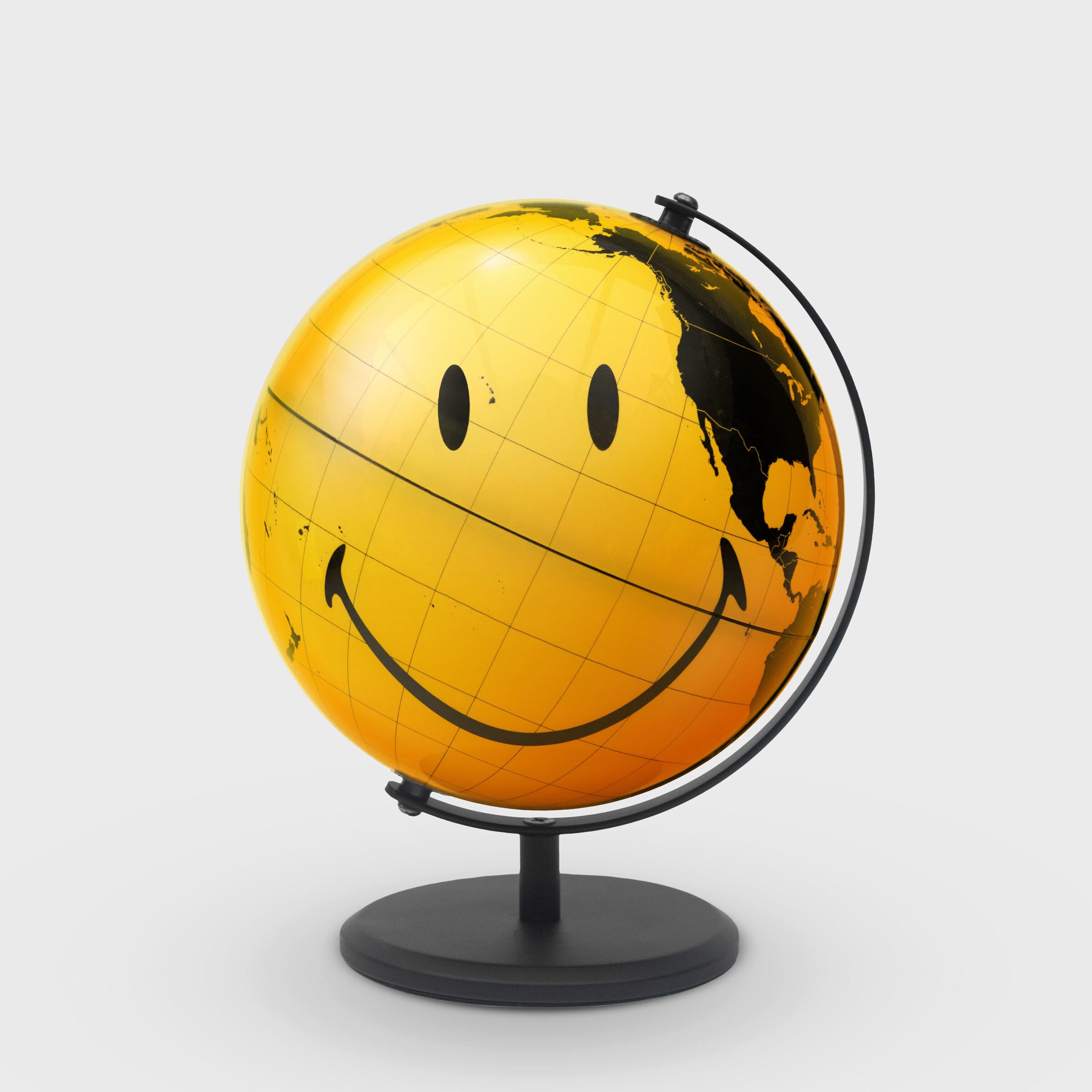 Suck UK Smiley World Globe | Globusy Ziemi i akcesoria do biura domowego | Uśmiechnięta dekoracja biurka i akcesoria biurkowe | Niezwykłe ozdoby do domu i dekoracji biurka | Globus dla dzieci | Żółty