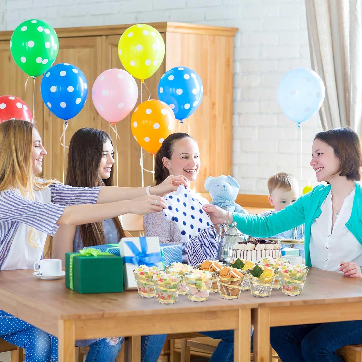 Tanlade 100 Pcs Glitter Plastic Cups 9 oz Gold Rimmed Swirl Cups Bulk Clear Black Elegant Party Cups for Wedding Baby Shower Birthday Party Supplies - Image 7