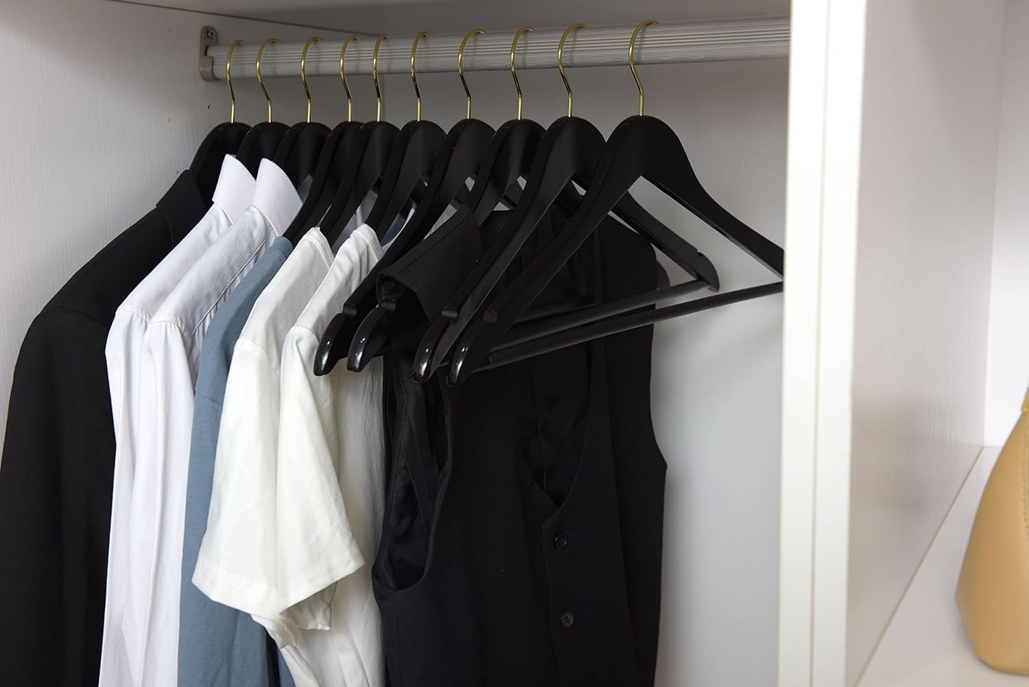 Premium Wooden Hangers with Anti-Slip Adhesive Strips – The Ultimate Closet Organization Solution