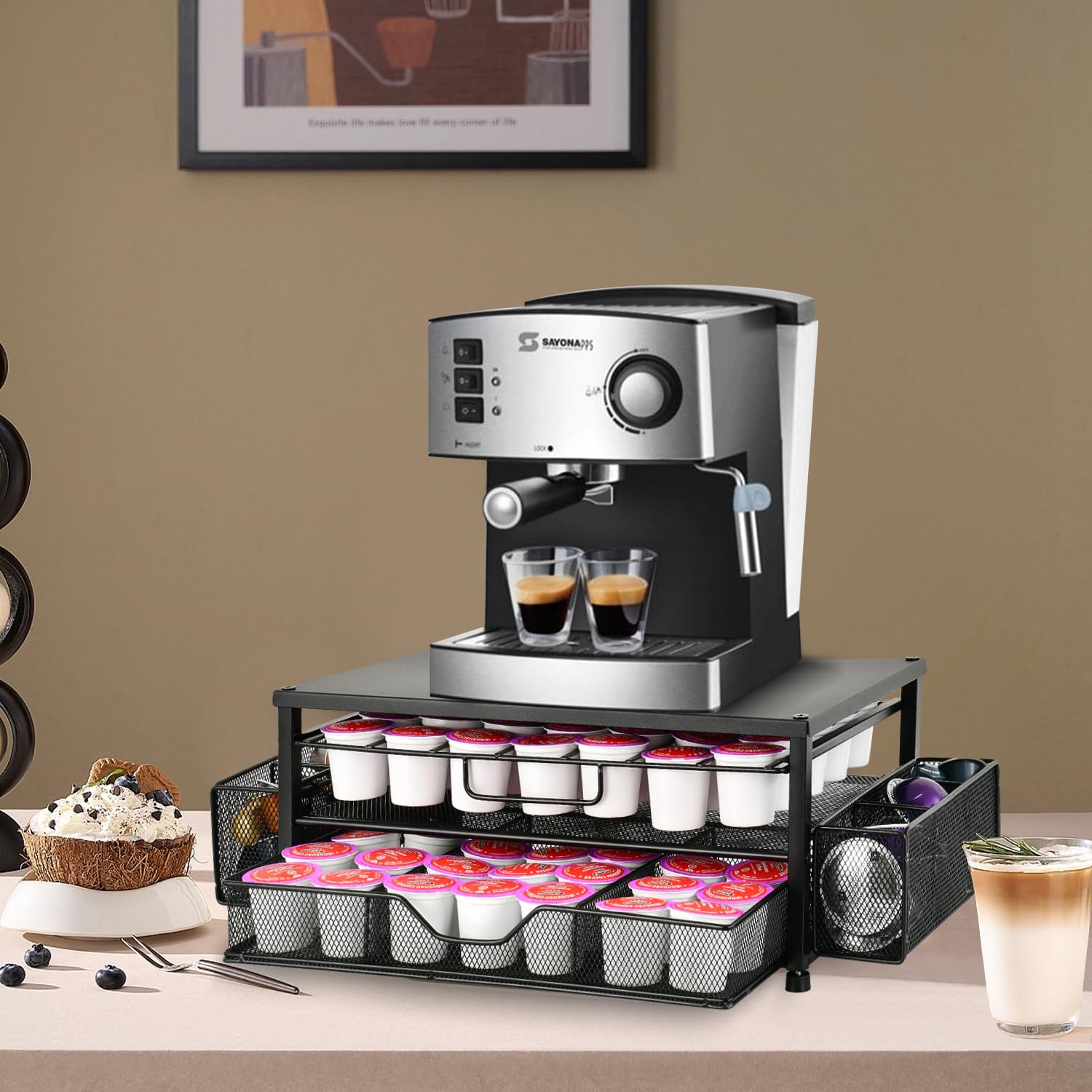 Spacrea Organizador de tazas K, soporte para cápsulas de café para mostrador con cajón de almacenamiento deslizante de 2 niveles, soporte para accesorios de barra de café, 63 cápsulas grandes u 80