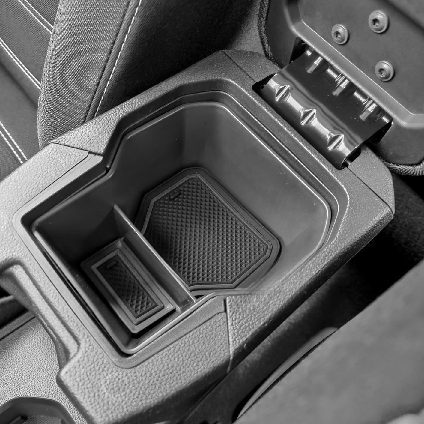 Podłokietnik taca do Dacia Jogger | Hybrid | Extreme 2021-2024/2025, organizer do konsoli środkowej, przedłużenie podłokietnika (czarny)