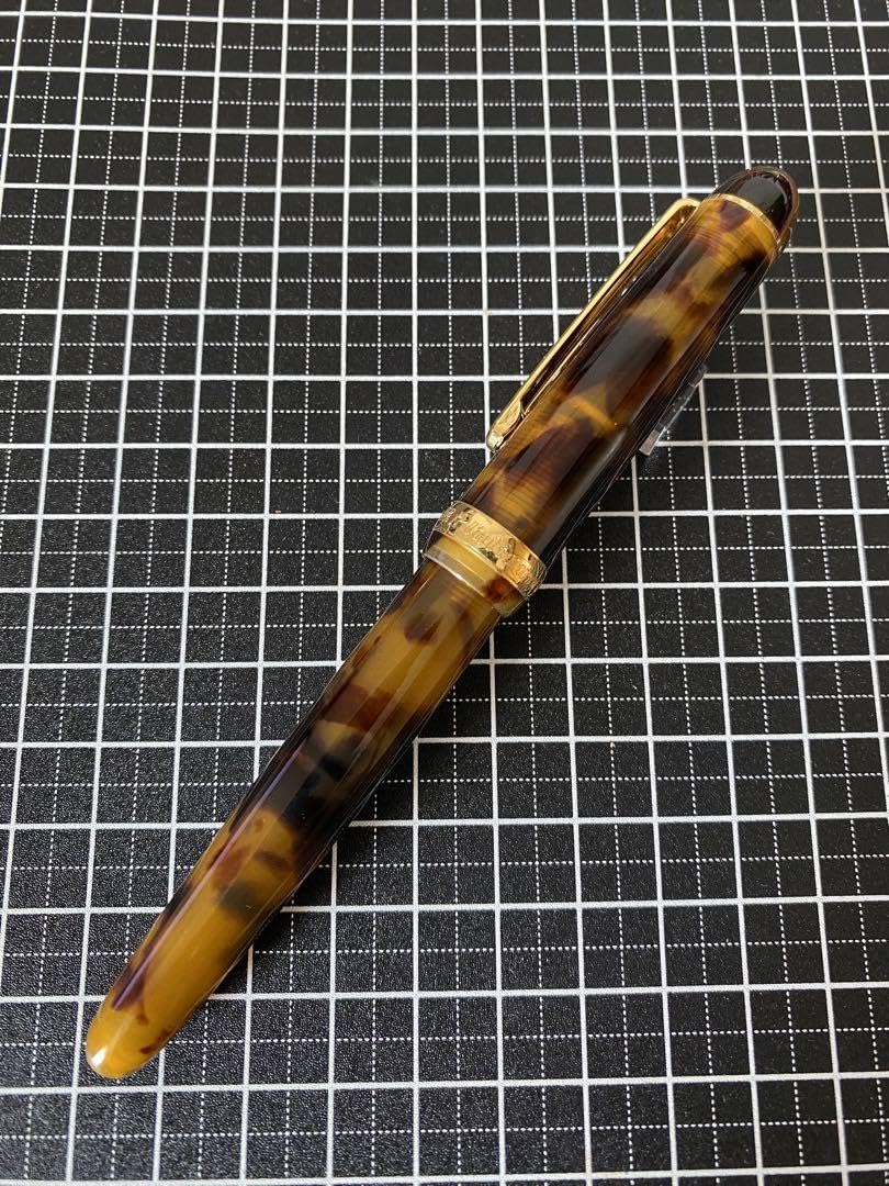 PLATINUM #3776 Celluloid ベッコウ　万年筆　字幅M Amazon | PLATINUM #3776 Celluloid ベッコウ 万年筆 字幅M
