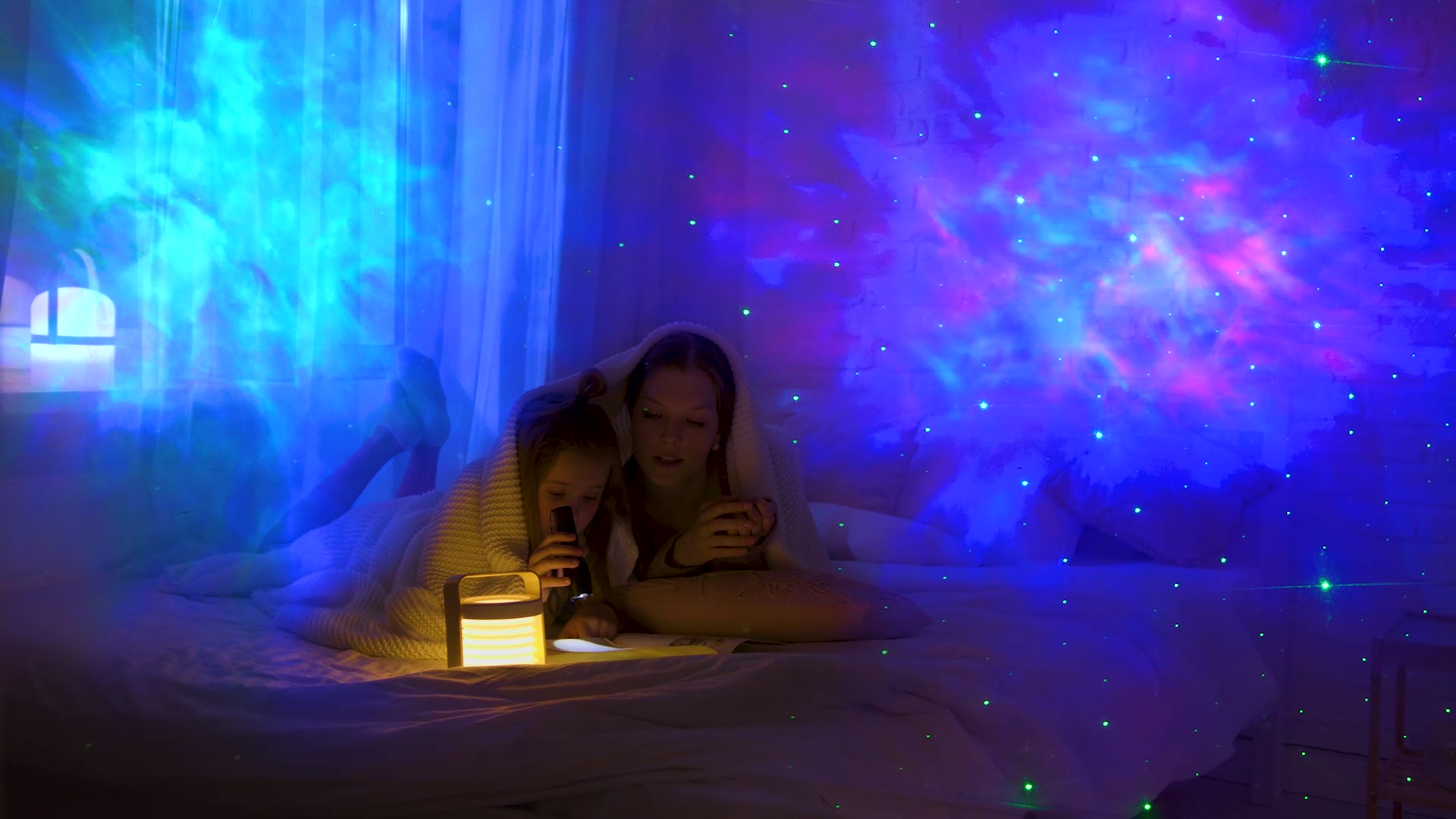 Amazon.com: JUIARA Astronaut Star Galaxy Projector - Space Starry