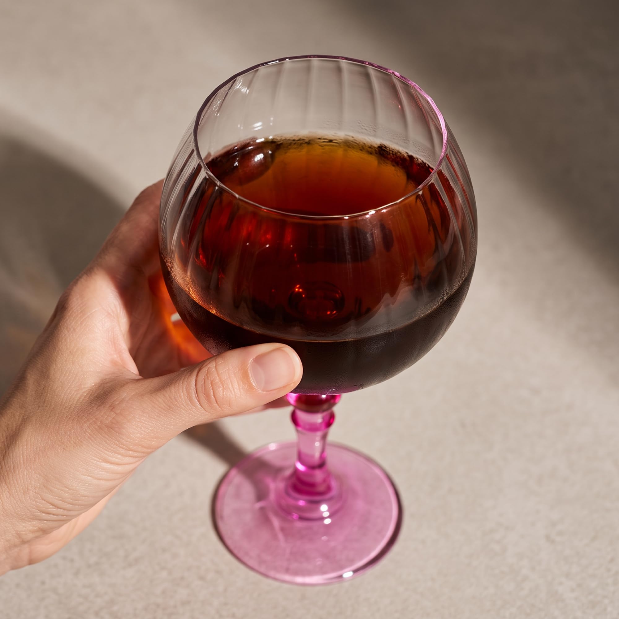 KROSNO Kieliszki do ginu 660 ml z różową nóżką, zestaw 2 szt. – do Gin&Tonic, Aperol Spritz i Koktajli – Bez ołowiu – Można myć w zmywarce – Bubble Celebration Moments