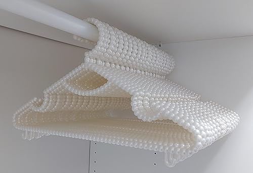 Miniatura 4 de Paquete de 10 perchas de plástico con patrón de perlas  Pantalones de vestir chaqueta de mezclilla organizador de ropa almacenamiento de dormitorio